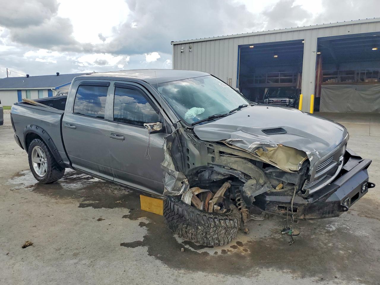 2012 Dodge Ram 1500 Sport Silver vin: 1C6RD7MT3CS192684