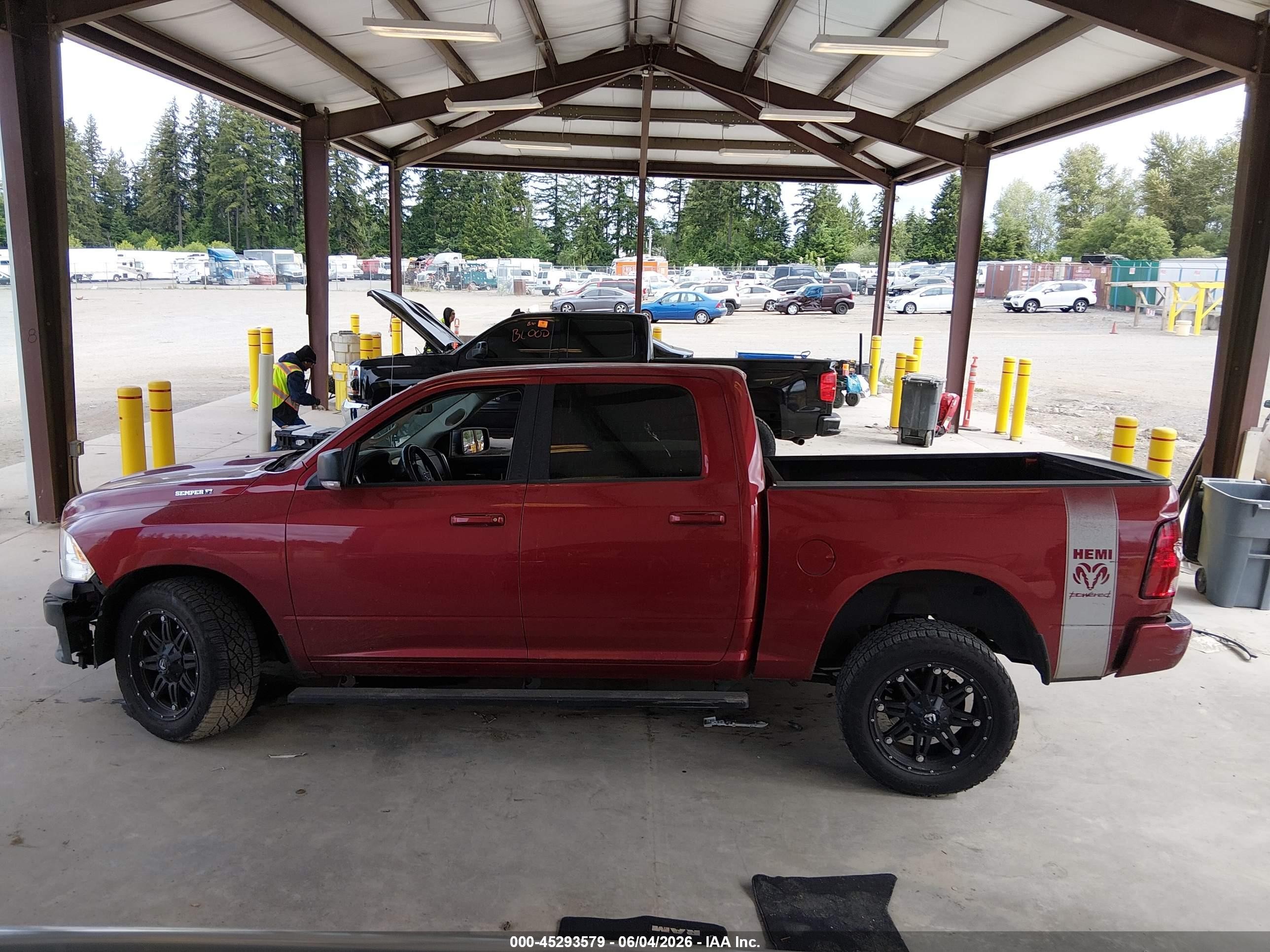 2012 Ram 1500 Sport Red vin: 1C6RD7MT3CS314590