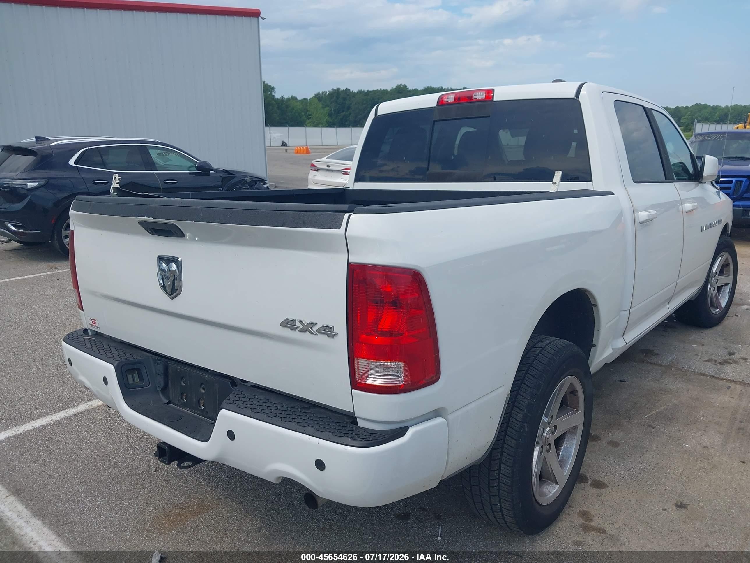2012 Ram 1500 Sport White vin: 1C6RD7MT8CS126325