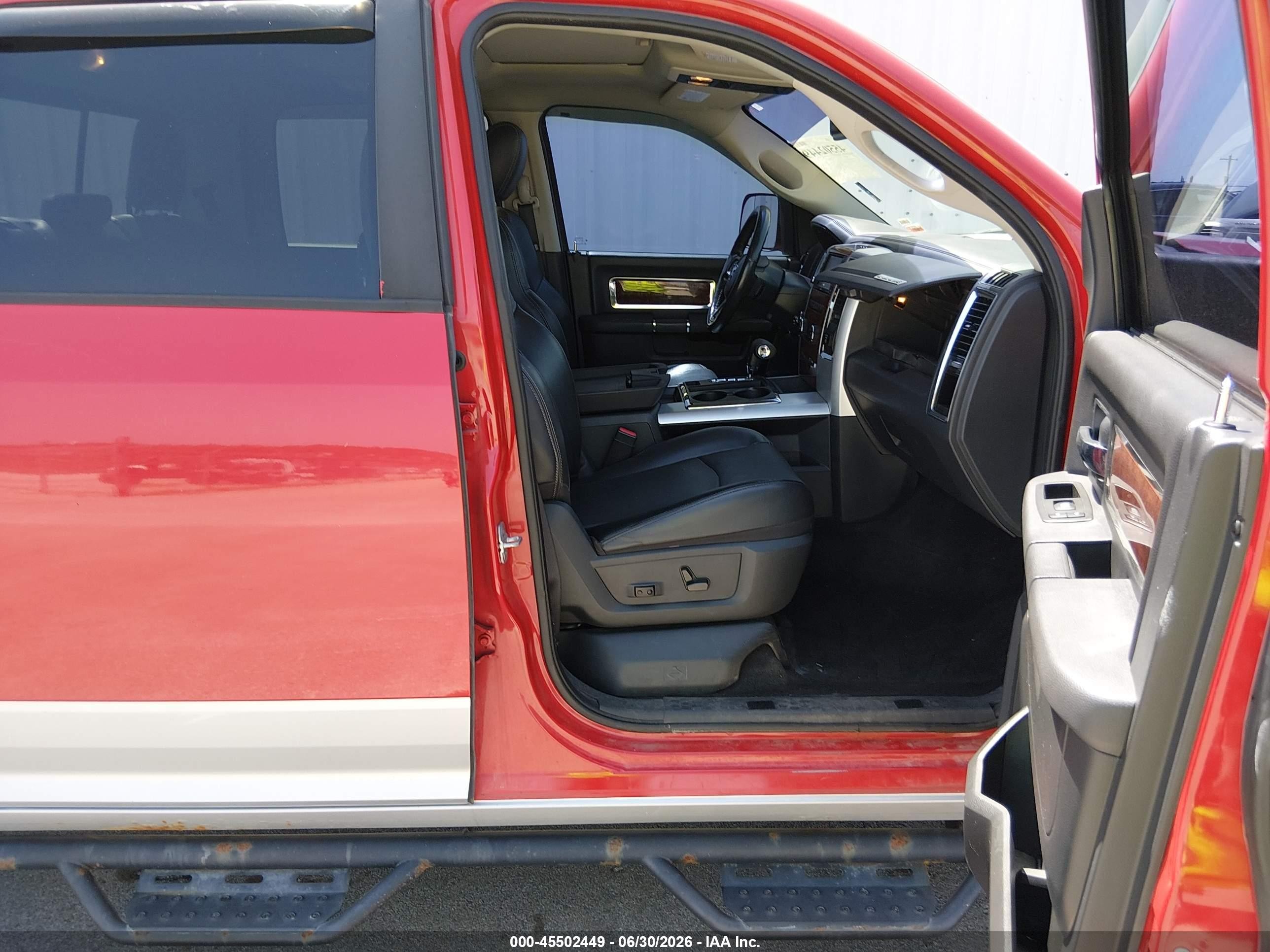 2012 Ram 1500 Laramie Red vin: 1C6RD7NT0CS287783