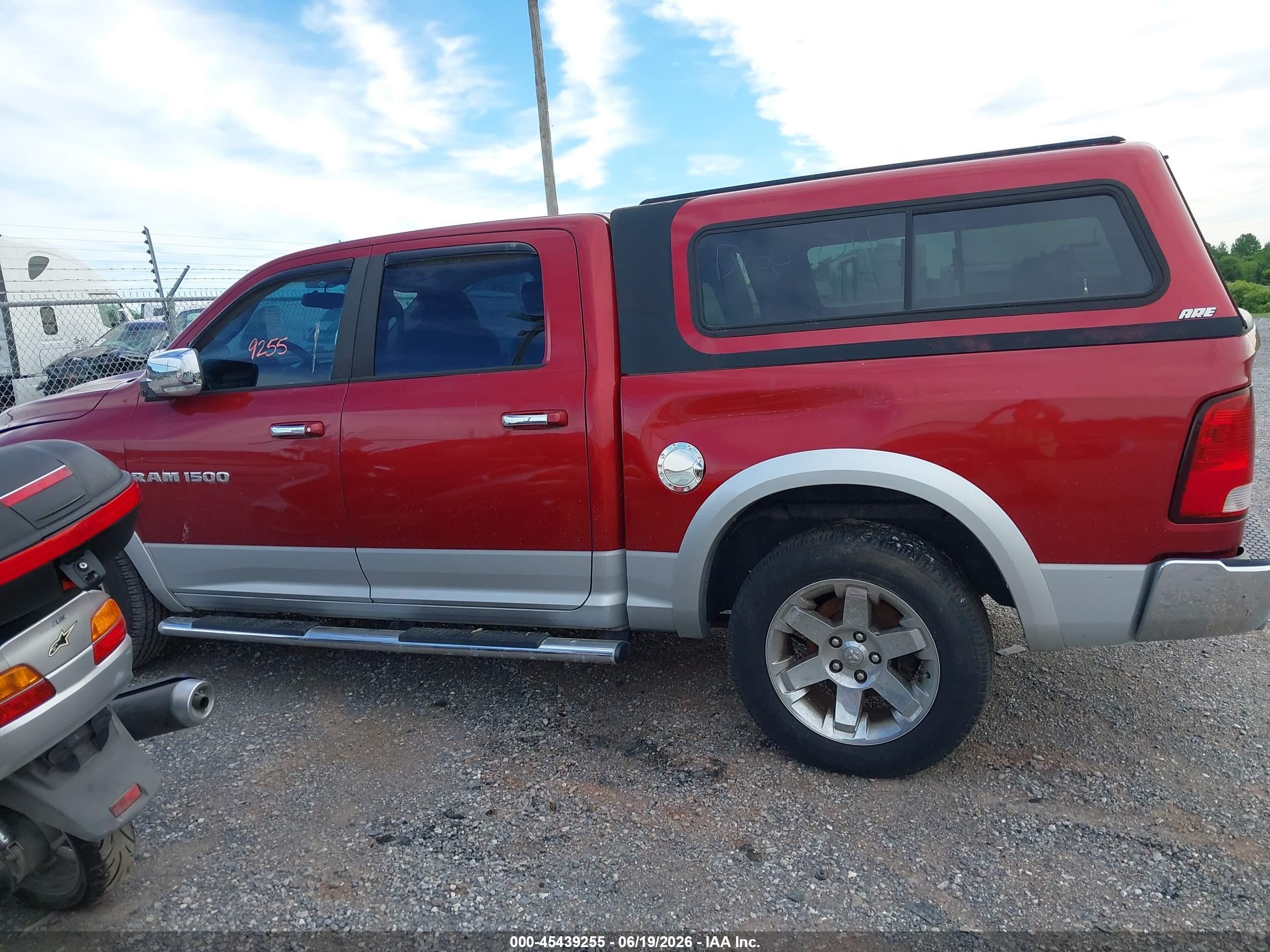 2012 Ram 1500 Laramie Maroon vin: 1C6RD7NT2CS258219