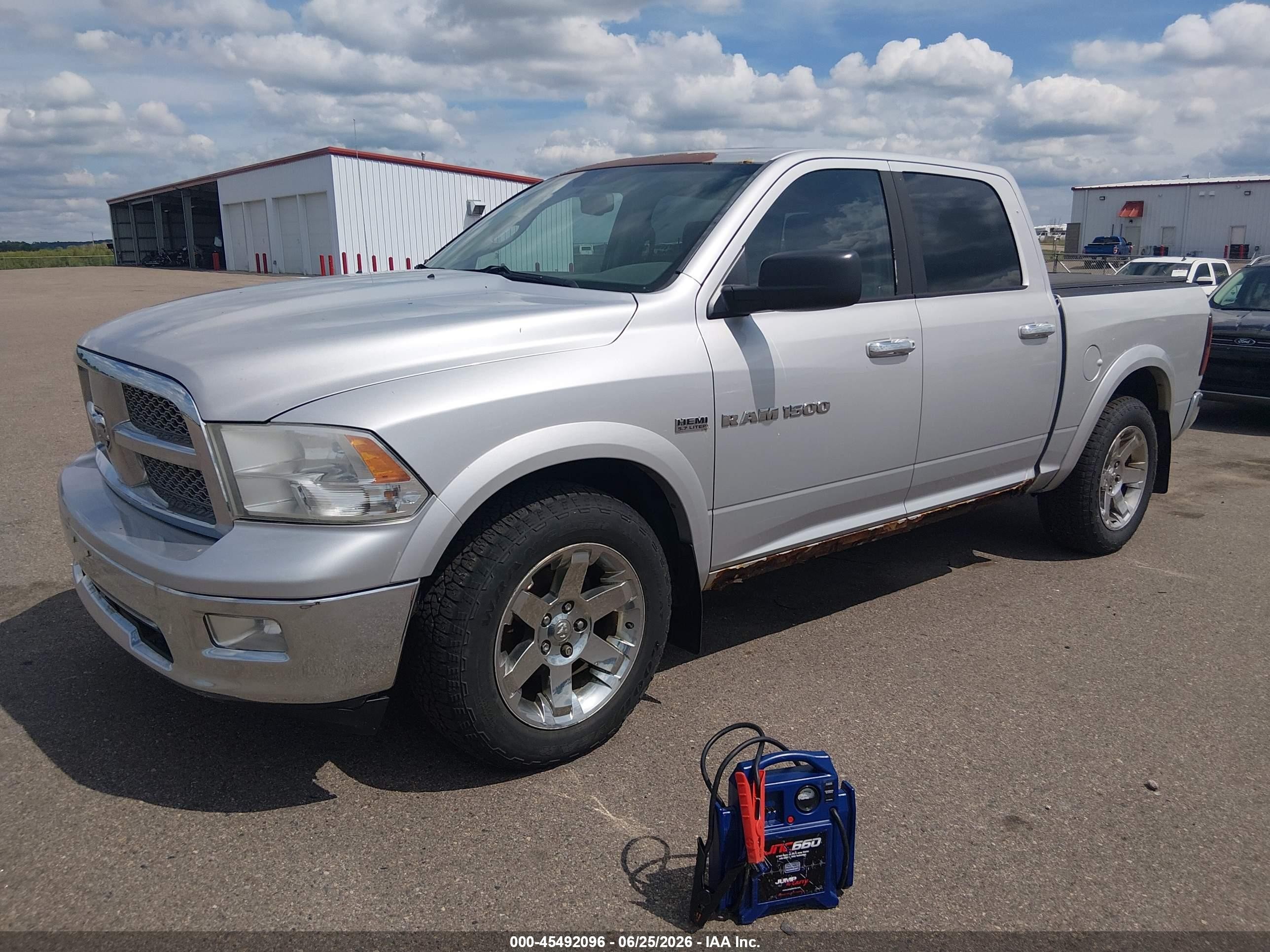 2012 Ram 1500 Laramie Серебряный vin: 1C6RD7NT3CS276700