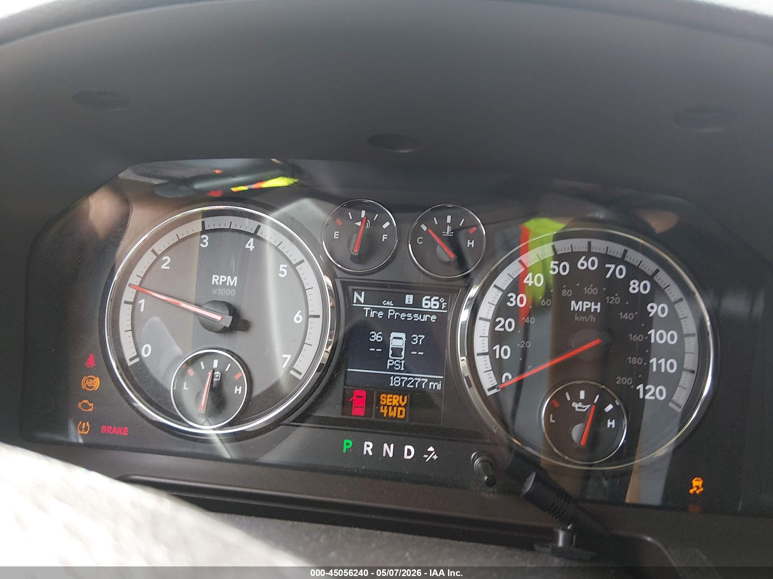 2012 Ram 1500 Laramie Red vin: 1C6RD7NT5CS290615