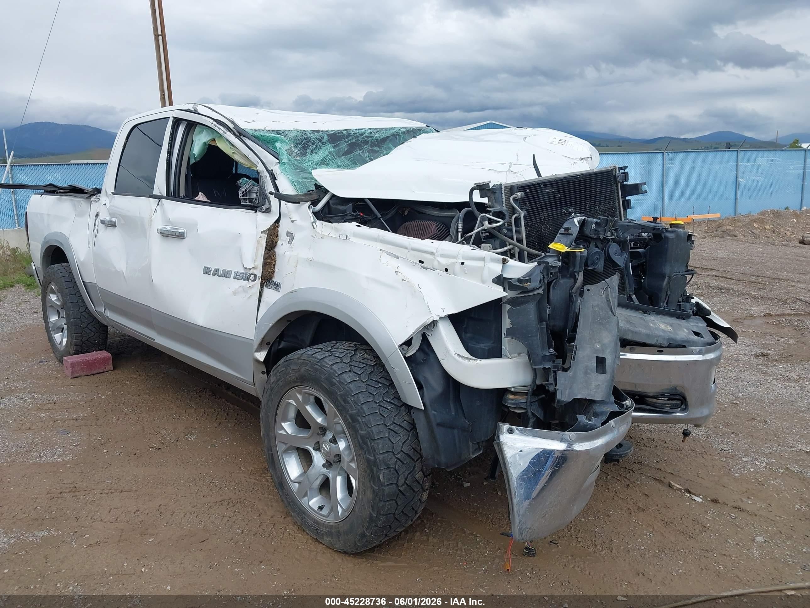 2012 Ram 1500 Laramie Белый vin: 1C6RD7NT6CS284192