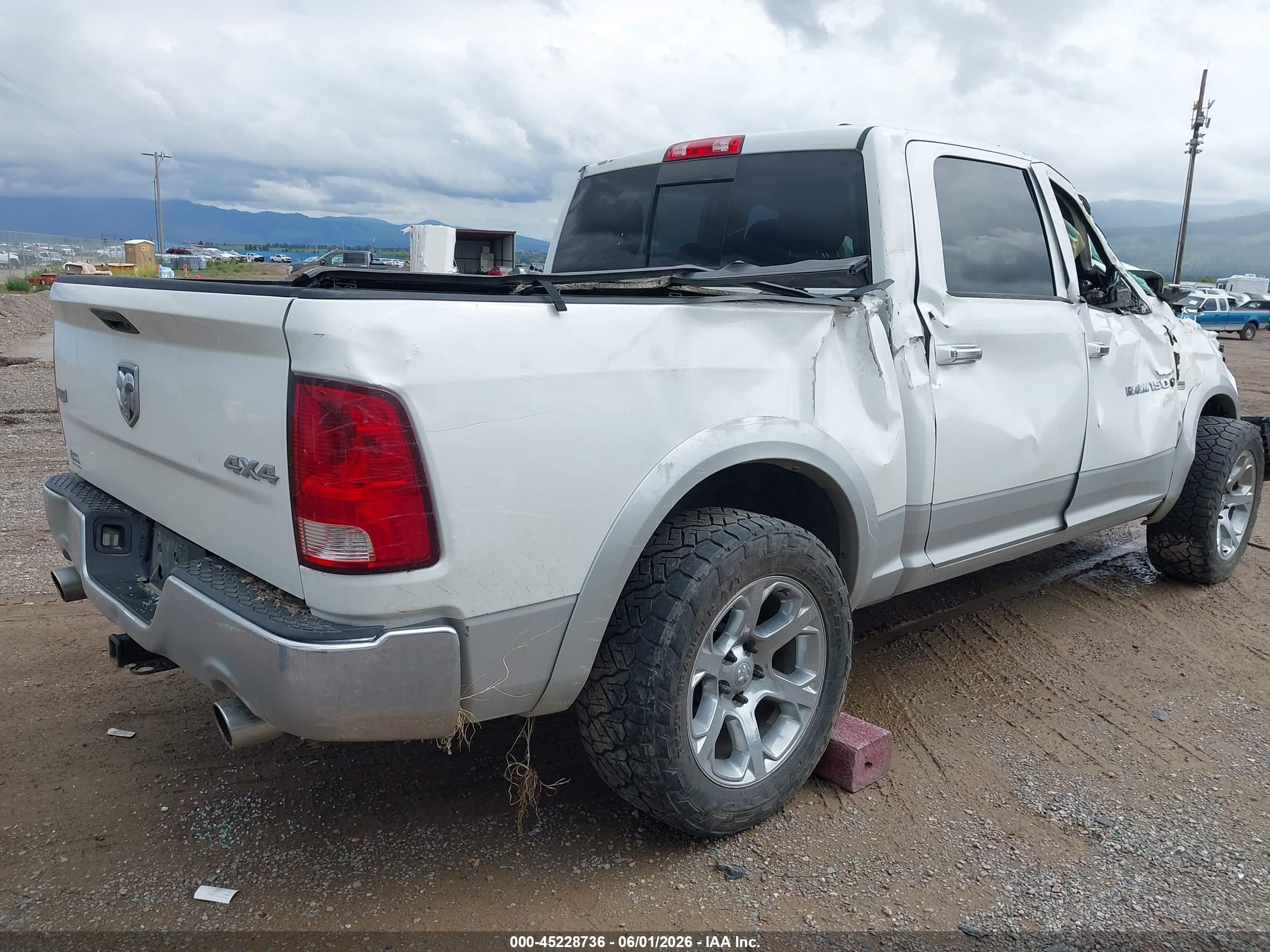 2012 Ram 1500 Laramie Белый vin: 1C6RD7NT6CS284192