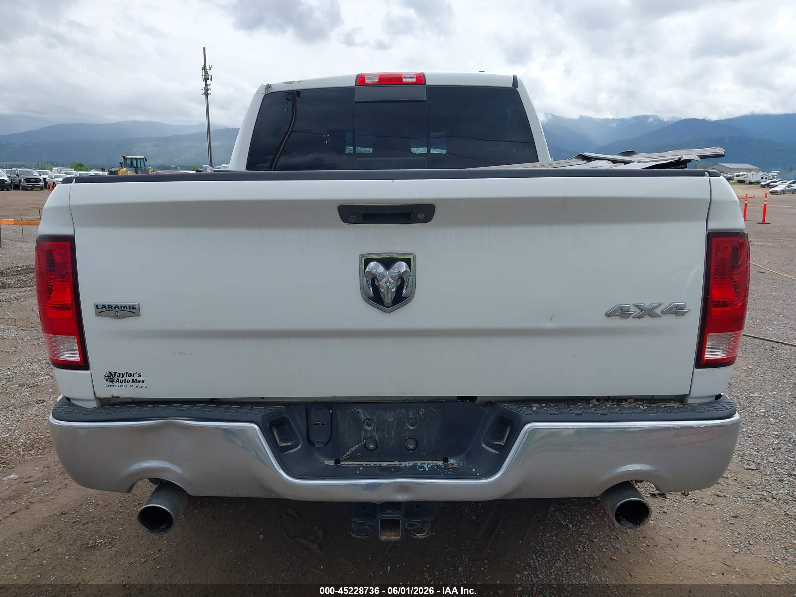 2012 Ram 1500 Laramie Белый vin: 1C6RD7NT6CS284192