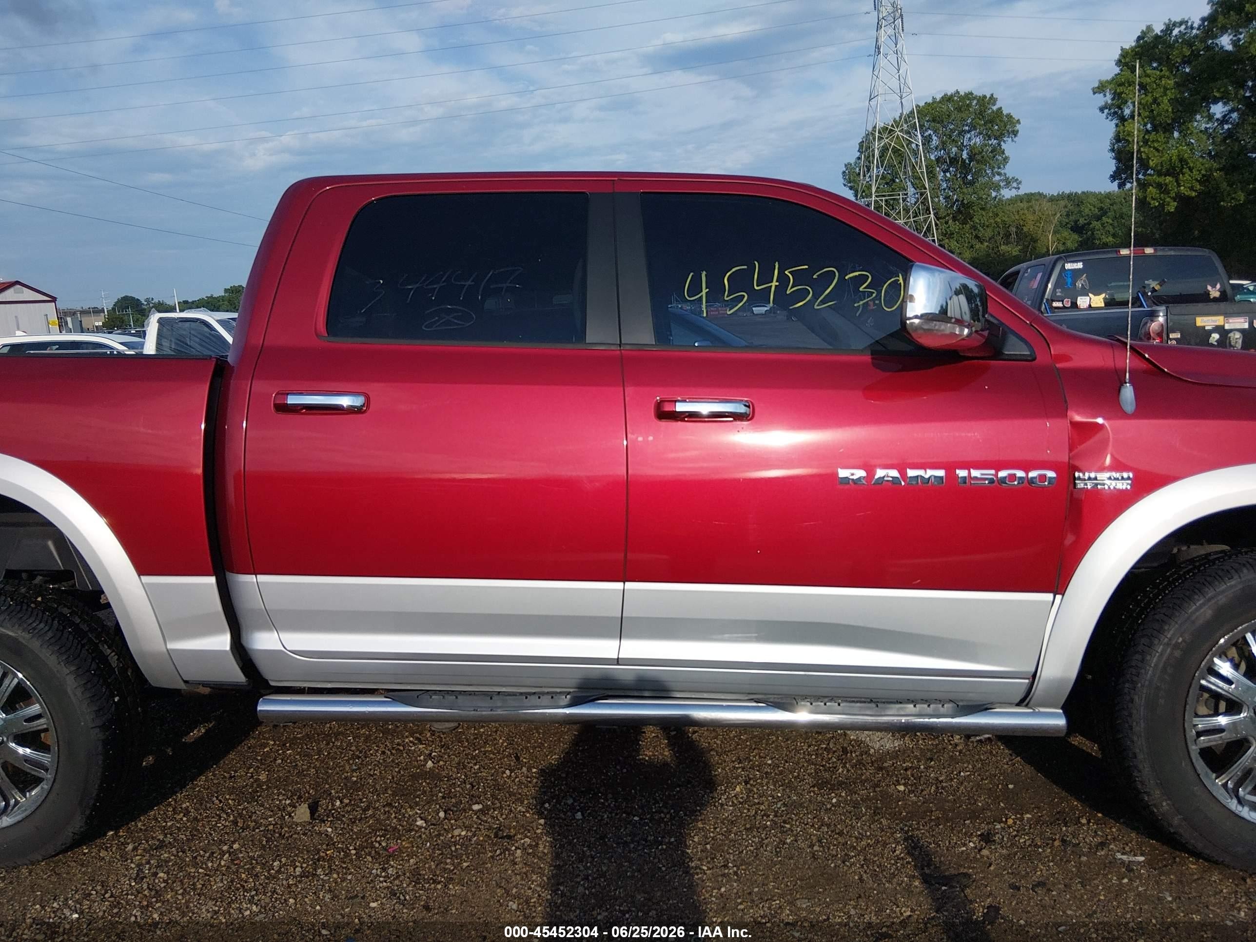 2012 Ram 1500 Laramie Red vin: 1C6RD7NT9CS344417