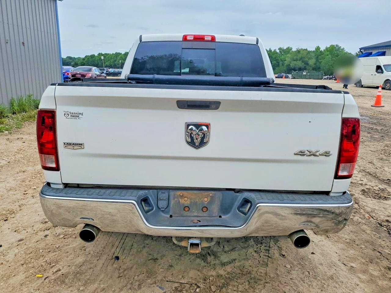 2012 Dodge Ram 1500 Laramie White vin: 1C6RD7NTXCS177162