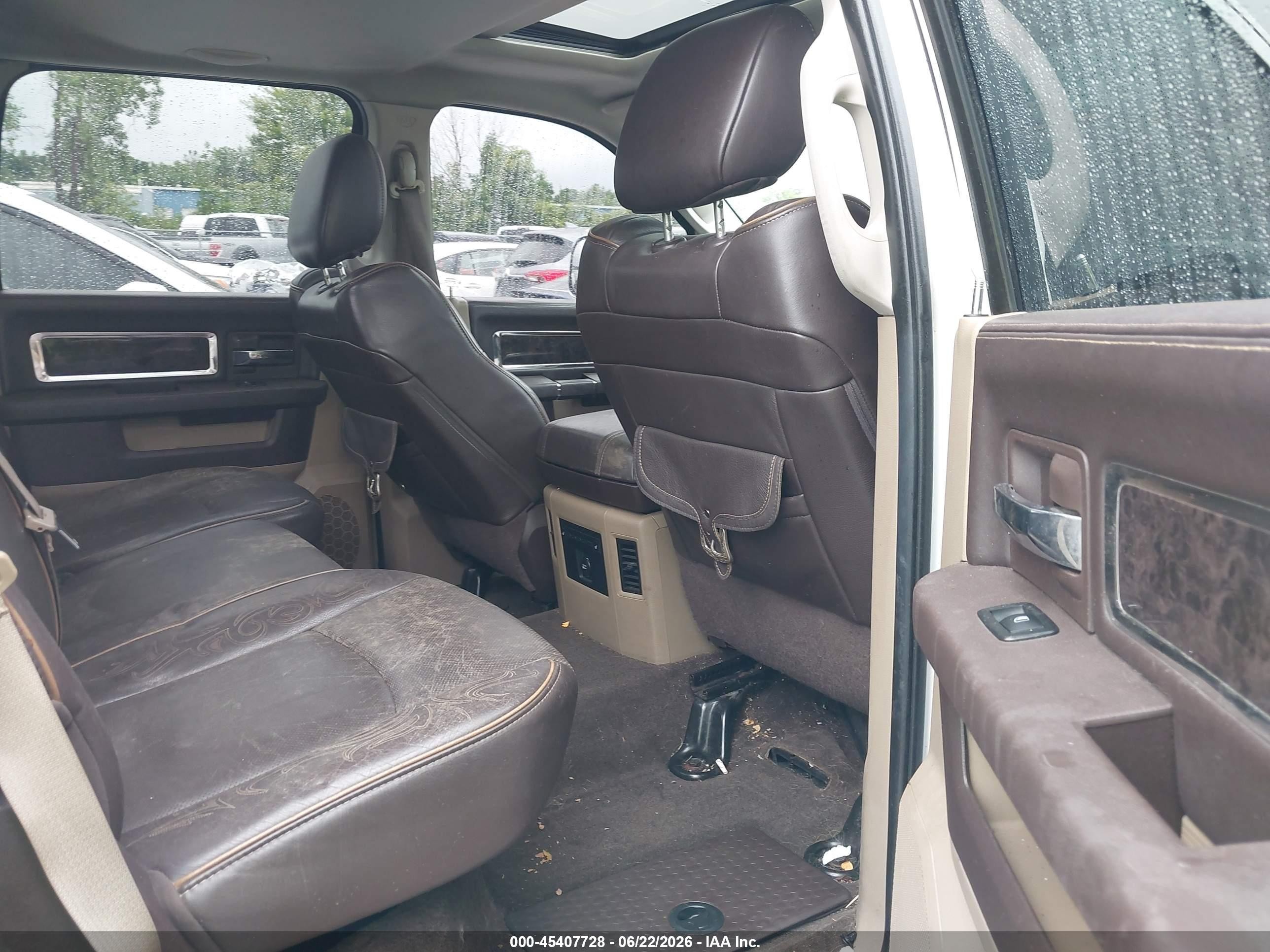 2012 Ram 1500 Laramie Longhorn Белый vin: 1C6RD7PT5CS250273