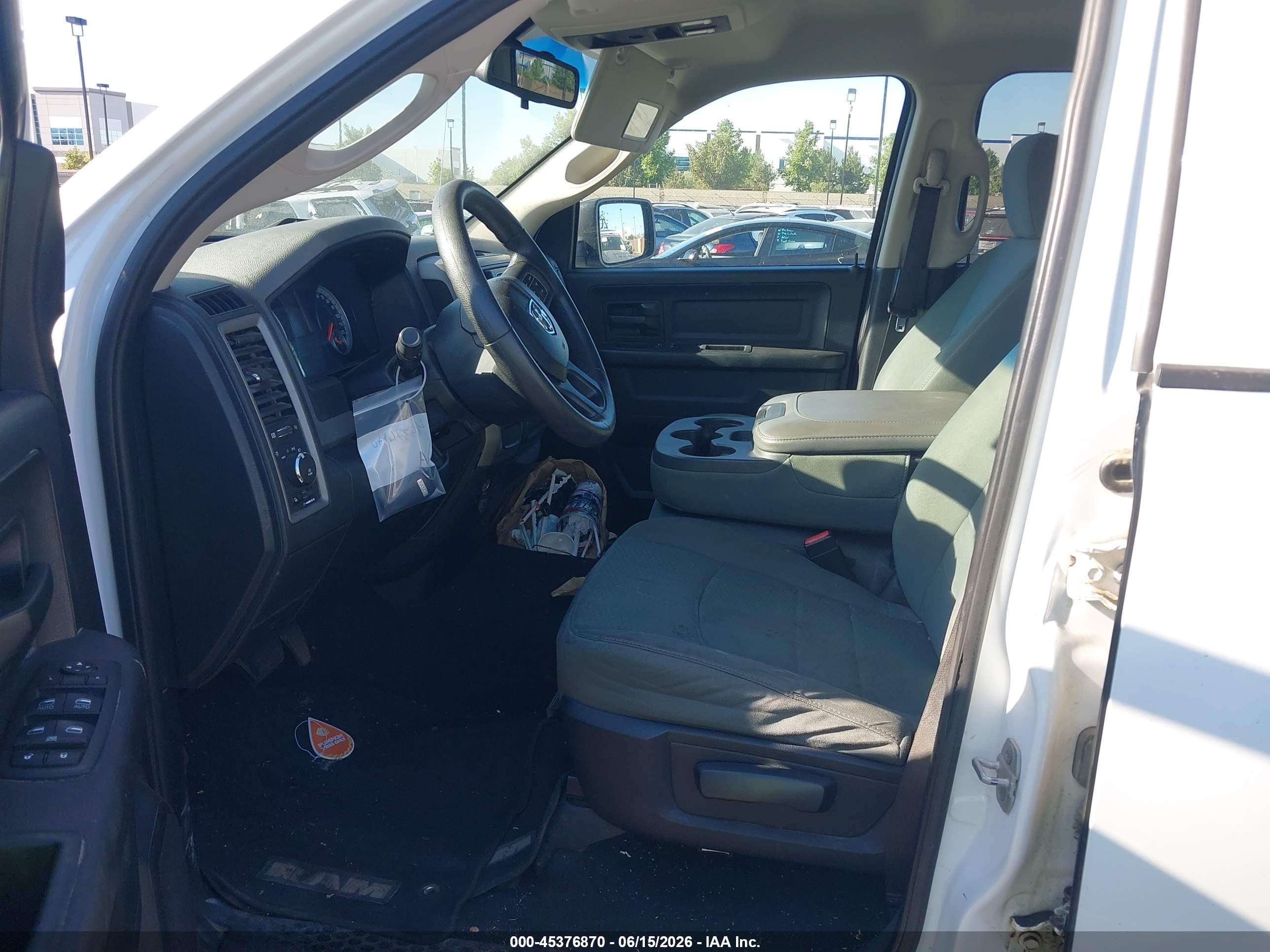 2014 Ram 1500 Tradesman White vin: 1C6RR6FG1ES441224
