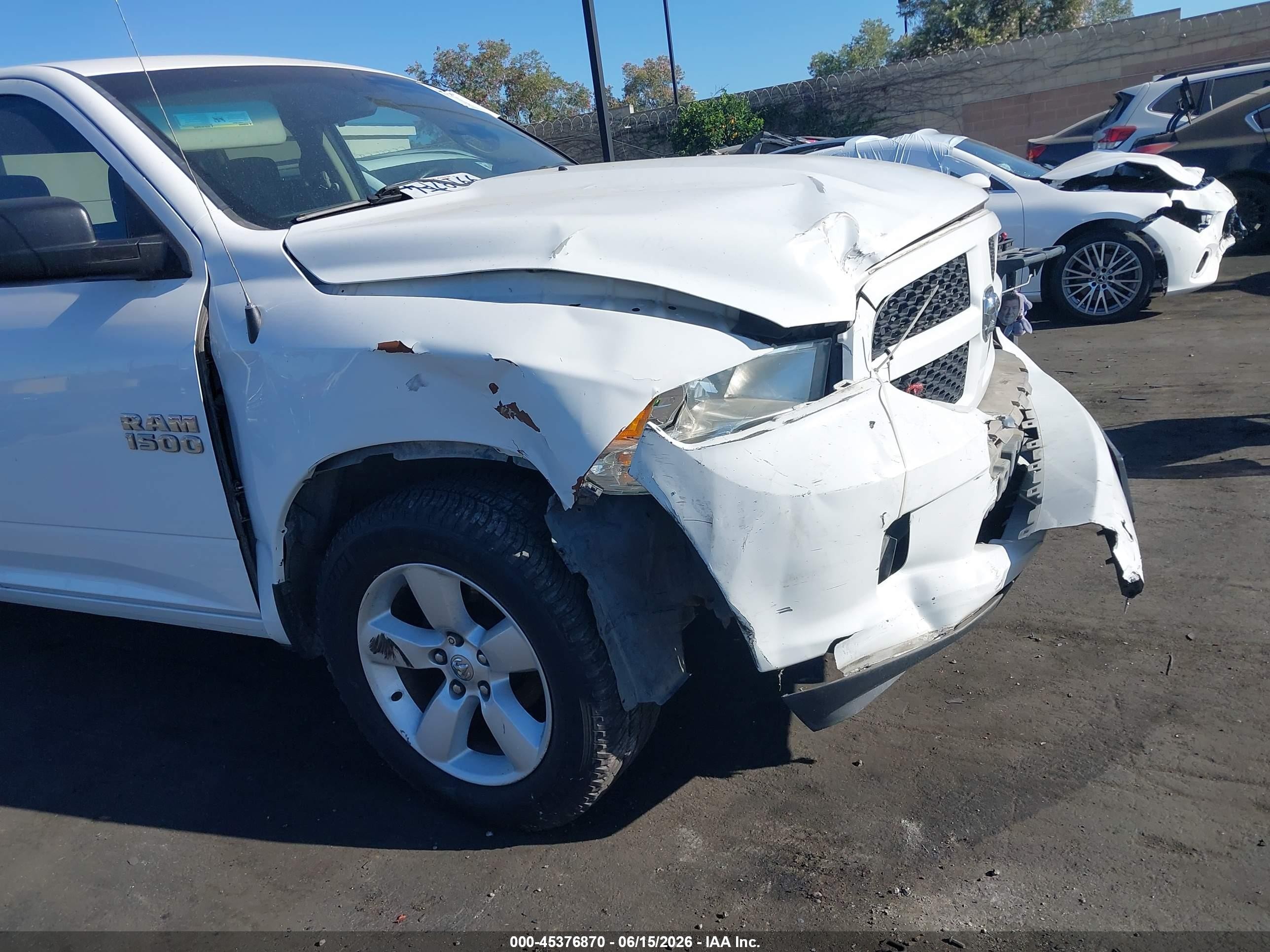 2014 Ram 1500 Tradesman White vin: 1C6RR6FG1ES441224