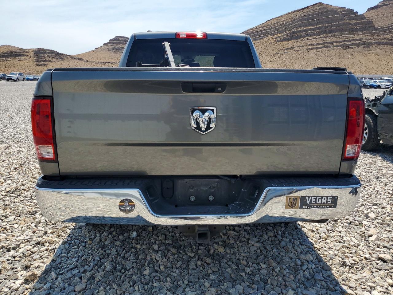 2013 Ram 1500 St Серый vin: 1C6RR6FG4DS550372