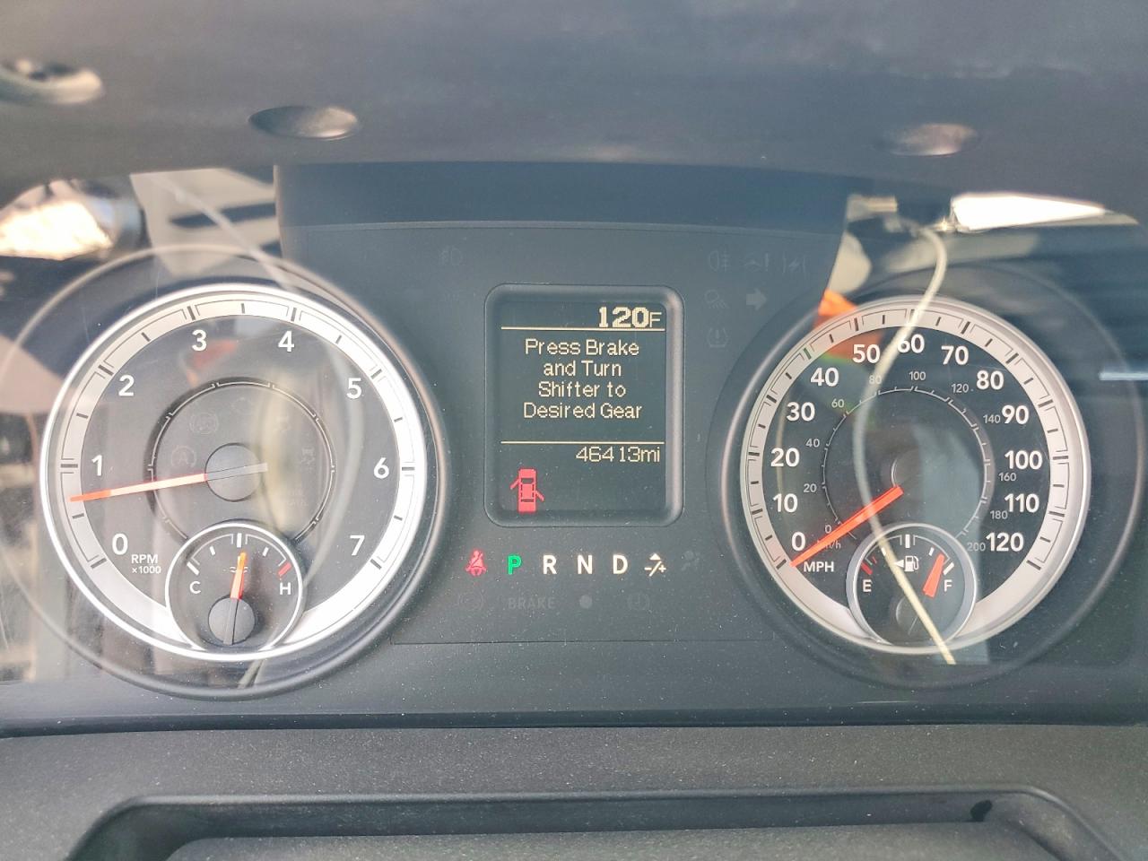 2013 Ram 1500 St Серый vin: 1C6RR6FG4DS550372