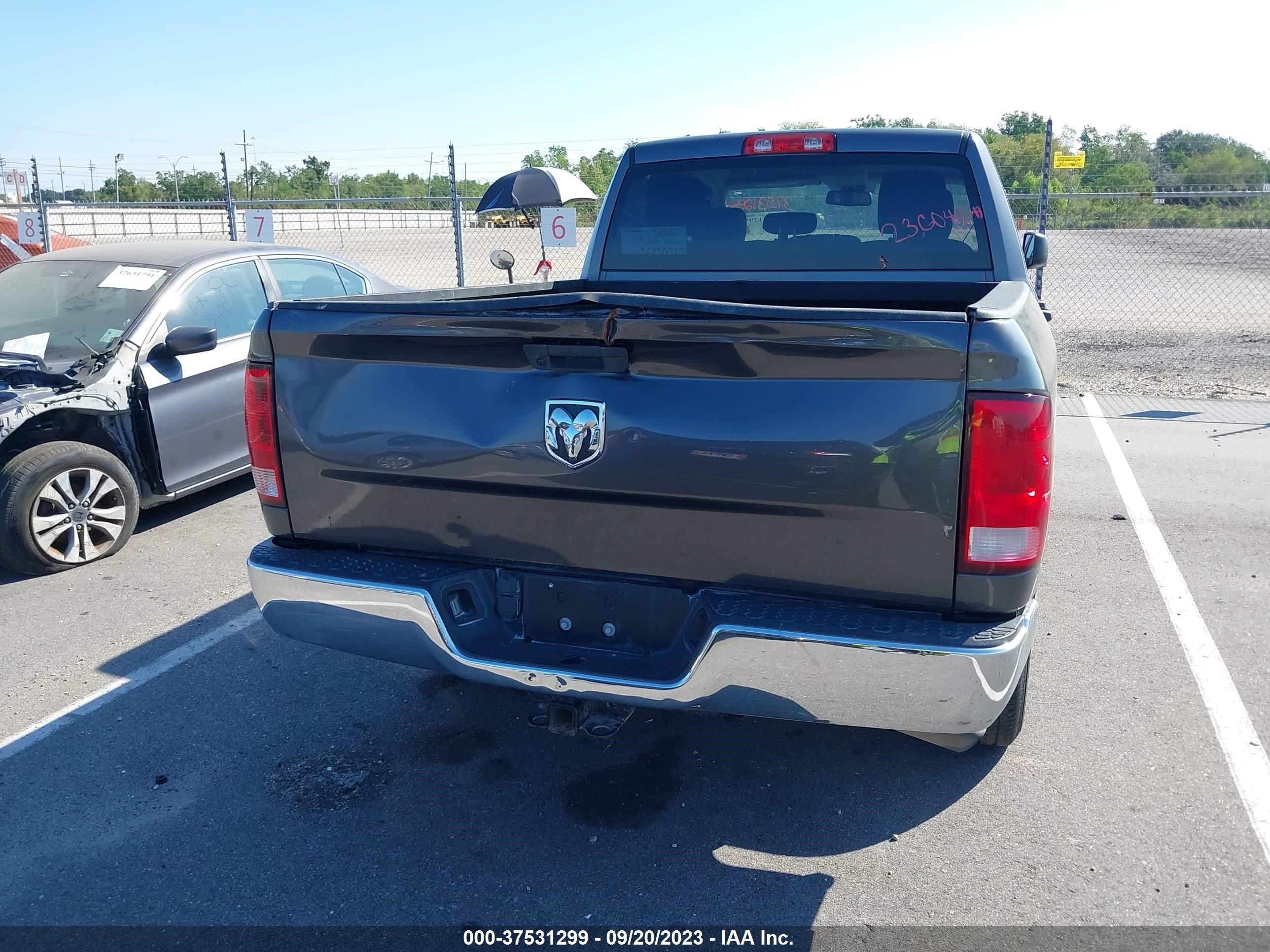 2019 Ram 1500 Classic Tradesman  4x2 6'4" Box Gray vin: 1C6RR6FG4KS674896