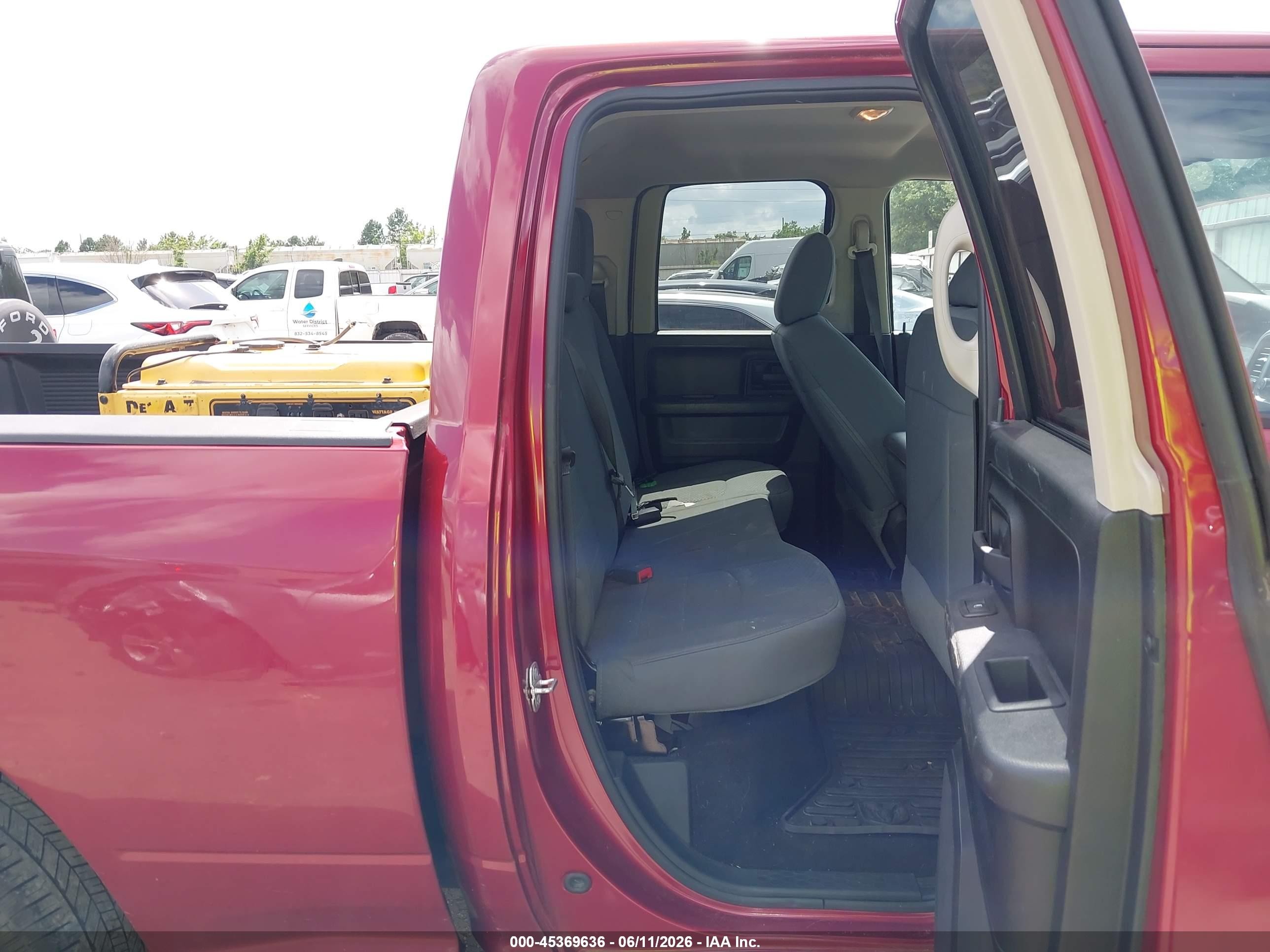 2015 Ram 1500 Express Red vin: 1C6RR6FG5FS505752