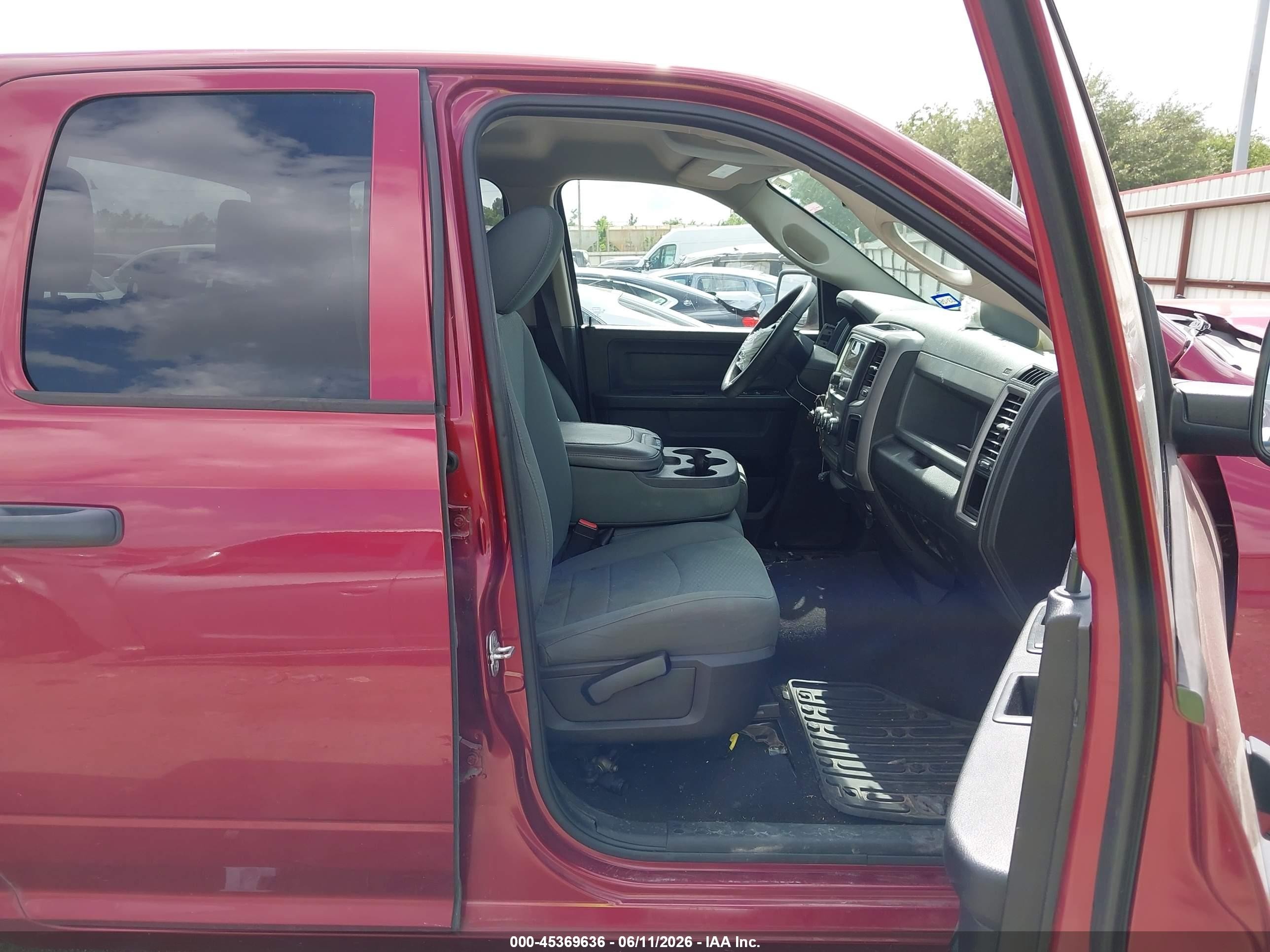 2015 Ram 1500 Express Red vin: 1C6RR6FG5FS505752