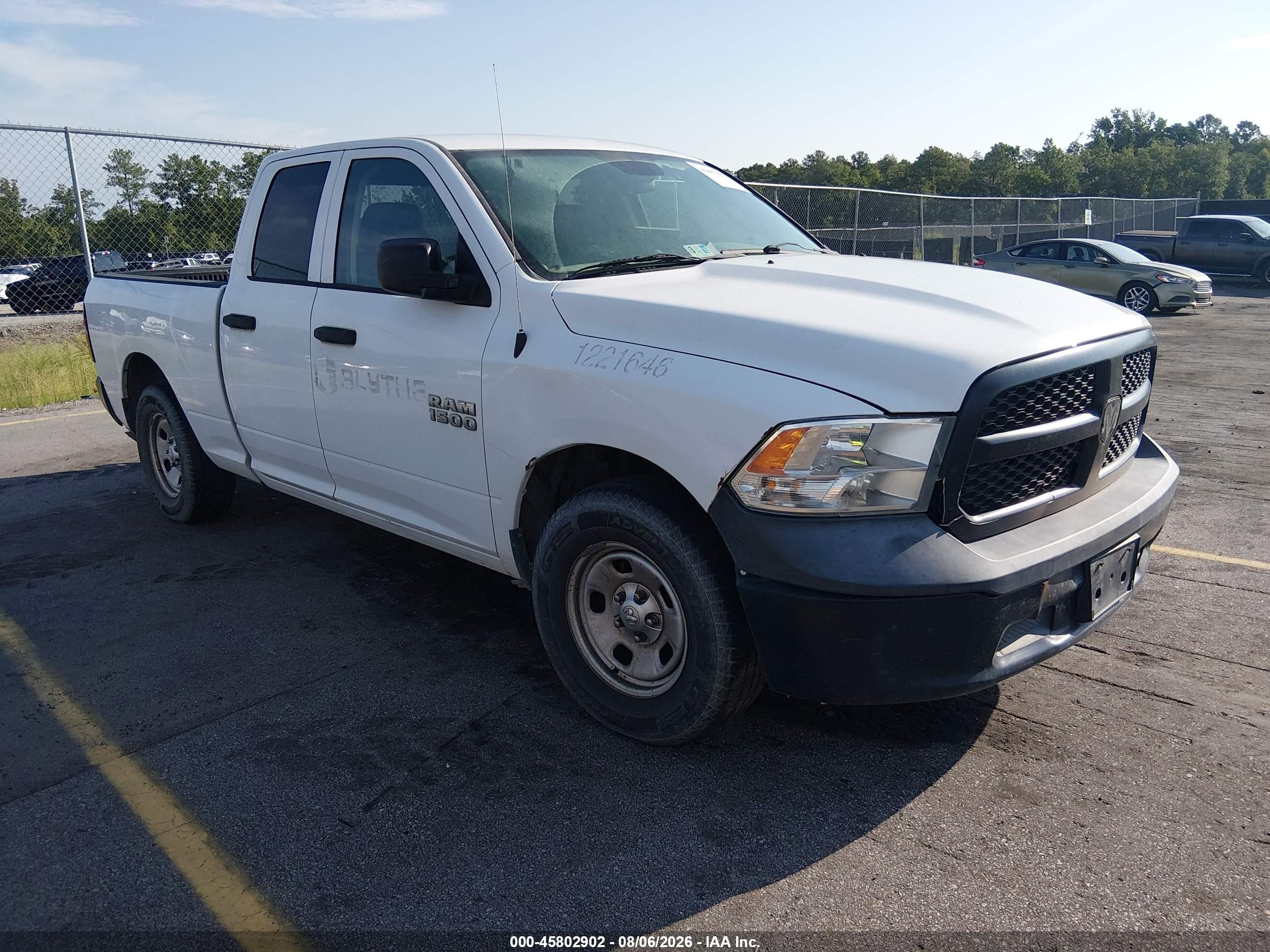 2015 Ram 1500 Tradesman White vin: 1C6RR6FG5FS645901