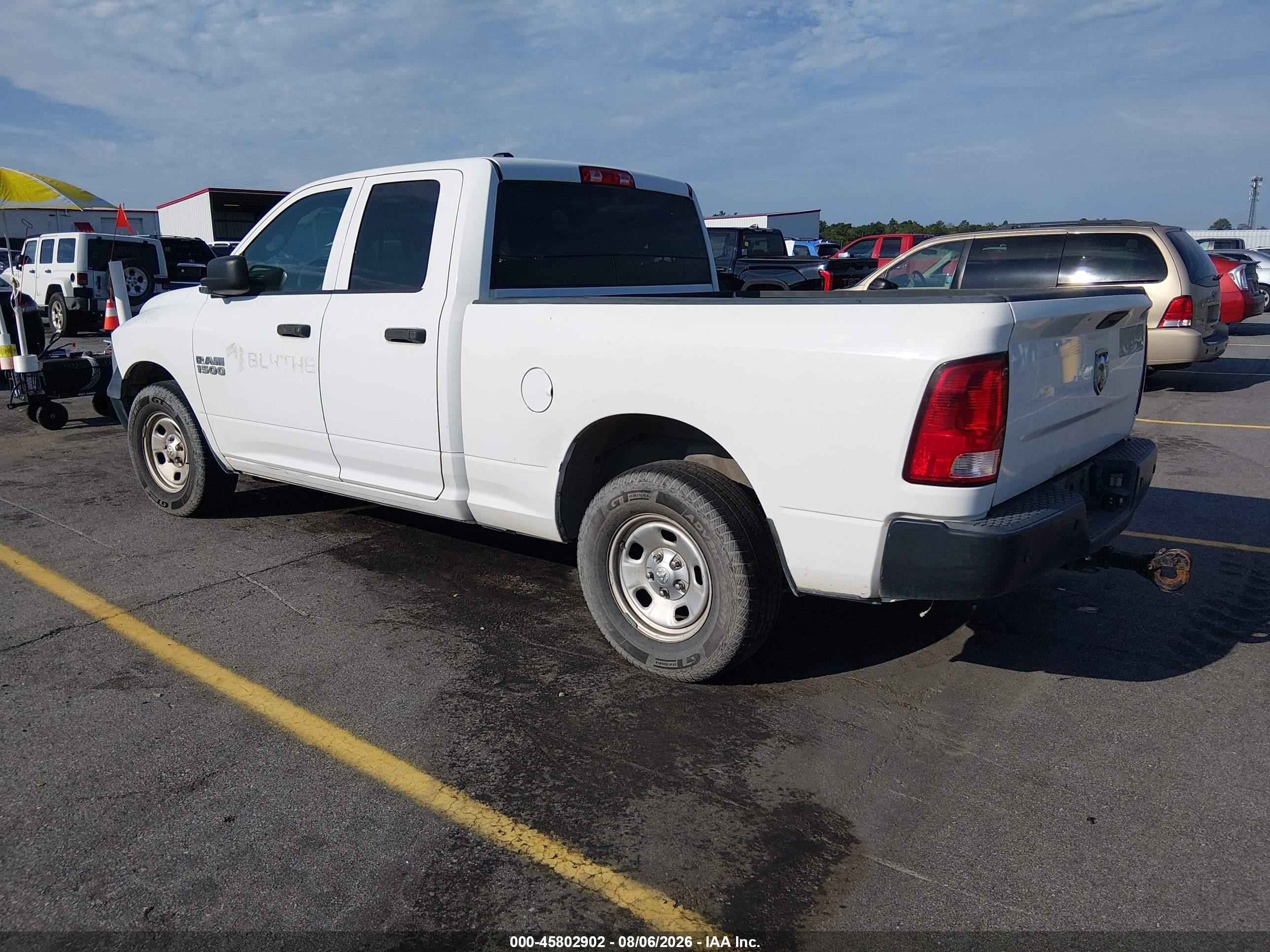 2015 Ram 1500 Tradesman White vin: 1C6RR6FG5FS645901