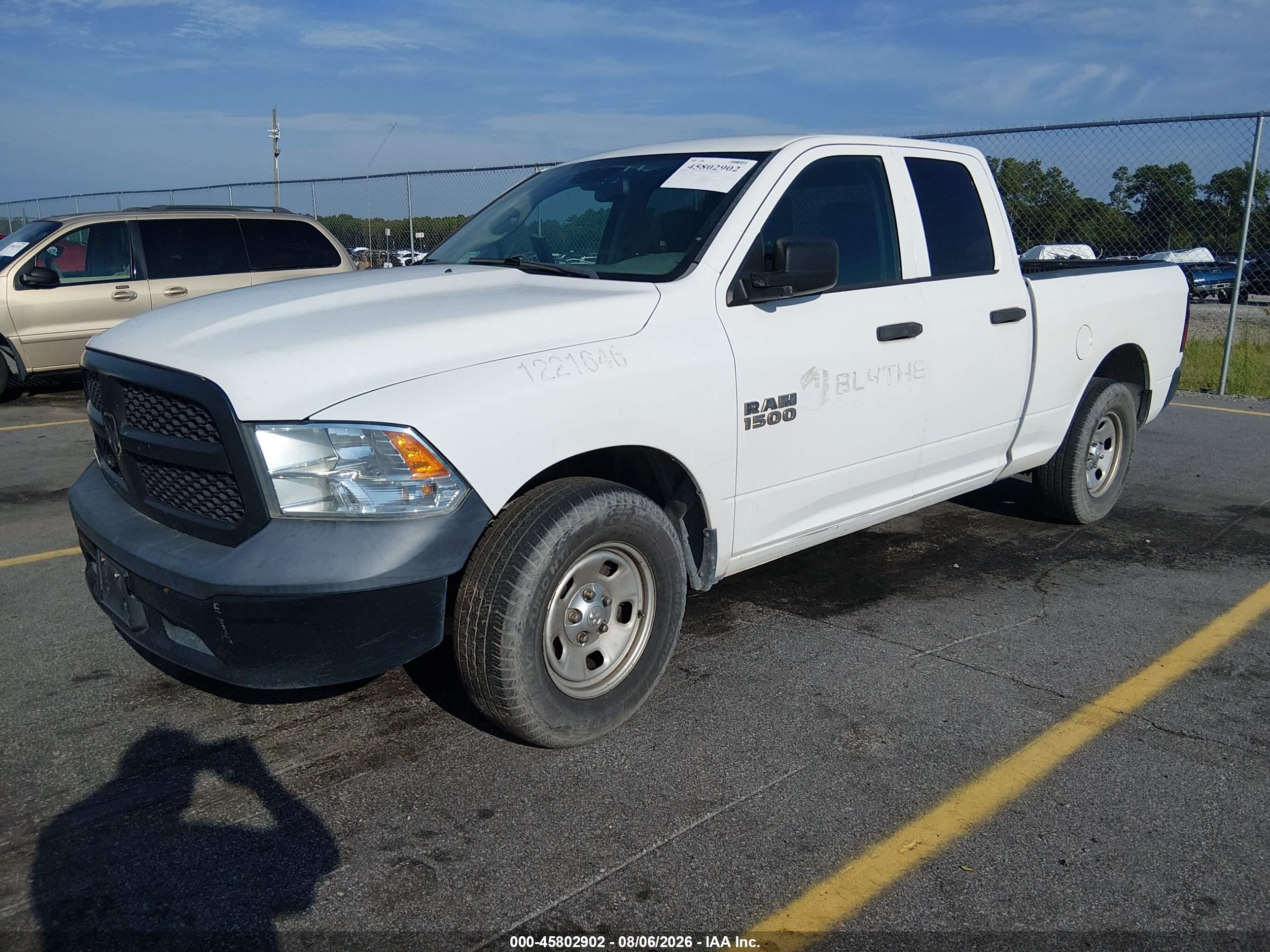 2015 Ram 1500 Tradesman White vin: 1C6RR6FG5FS645901