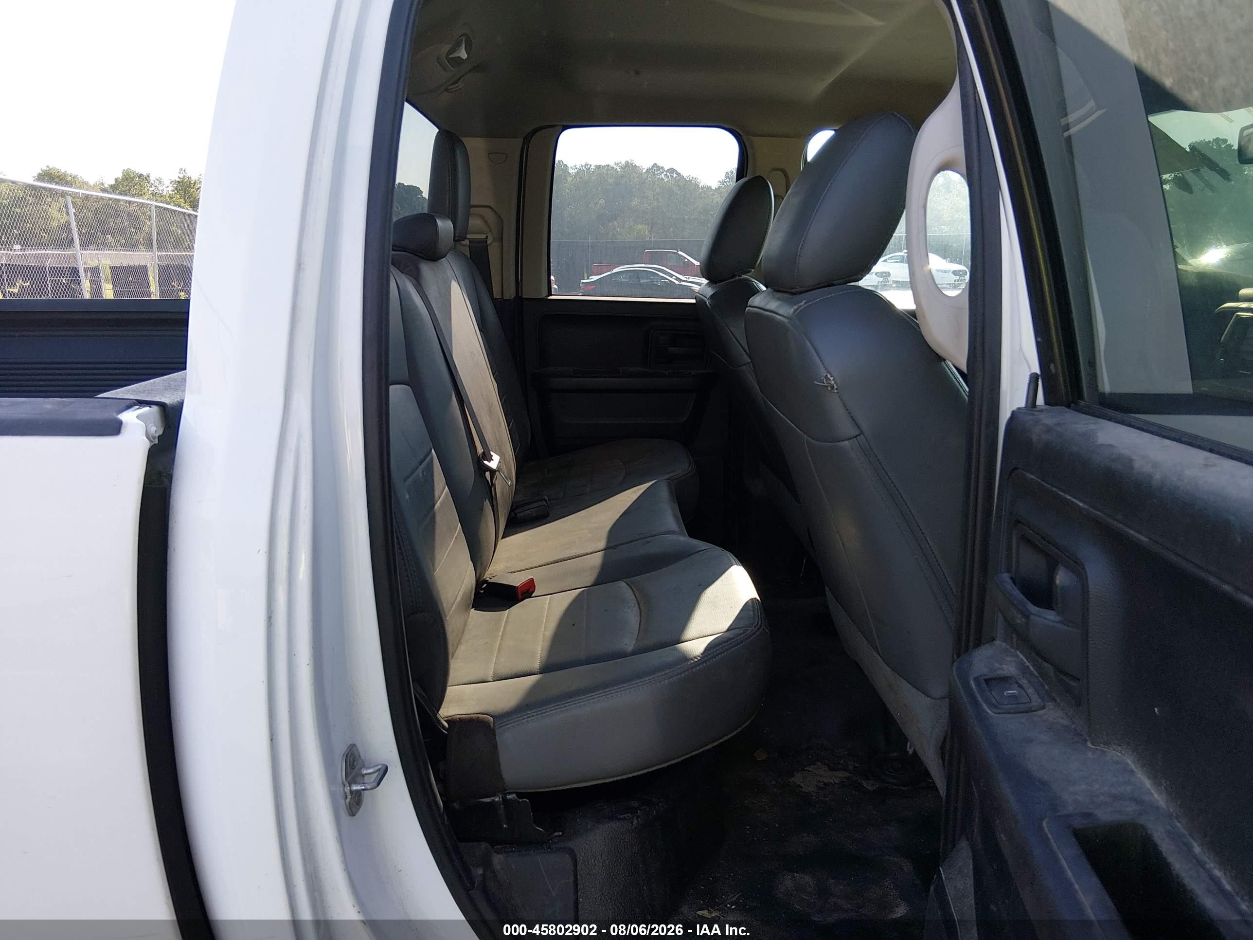 2015 Ram 1500 Tradesman White vin: 1C6RR6FG5FS645901