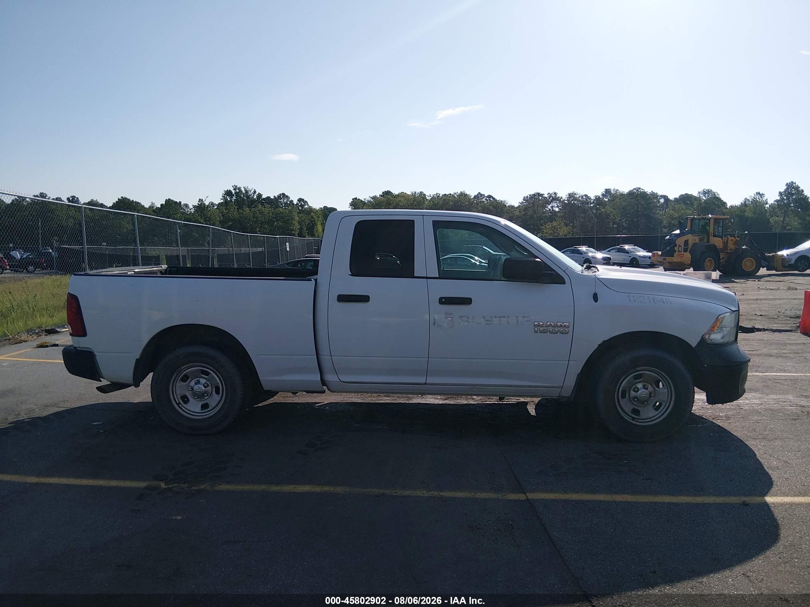 2015 Ram 1500 Tradesman White vin: 1C6RR6FG5FS645901