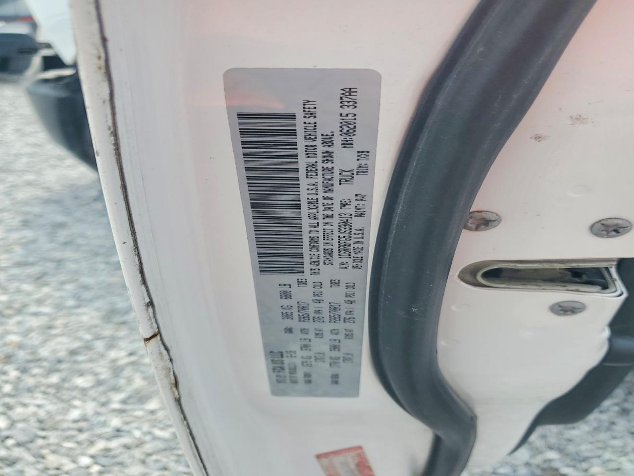 2018 Ram 1500 St White vin: 1C6RR6FG5JS330413