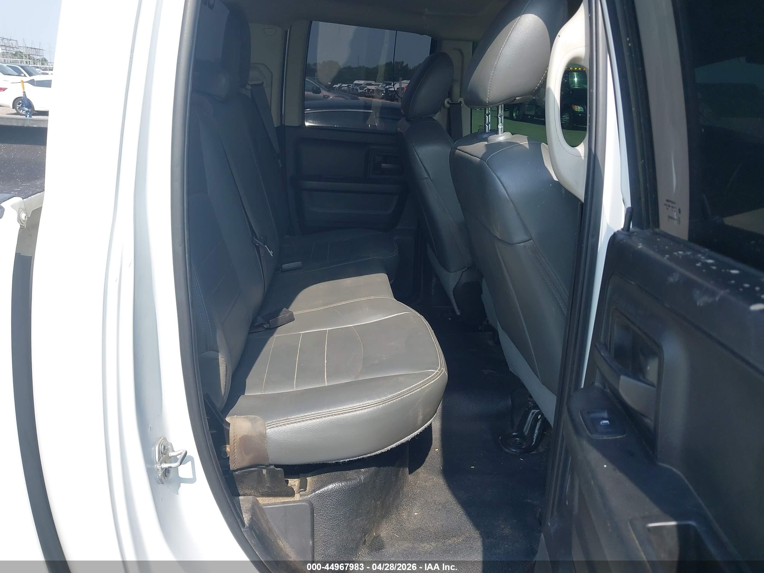 2019 Ram 1500 Classic Tradesman  4x2 6'4 Box White vin: 1C6RR6FG8KS529893