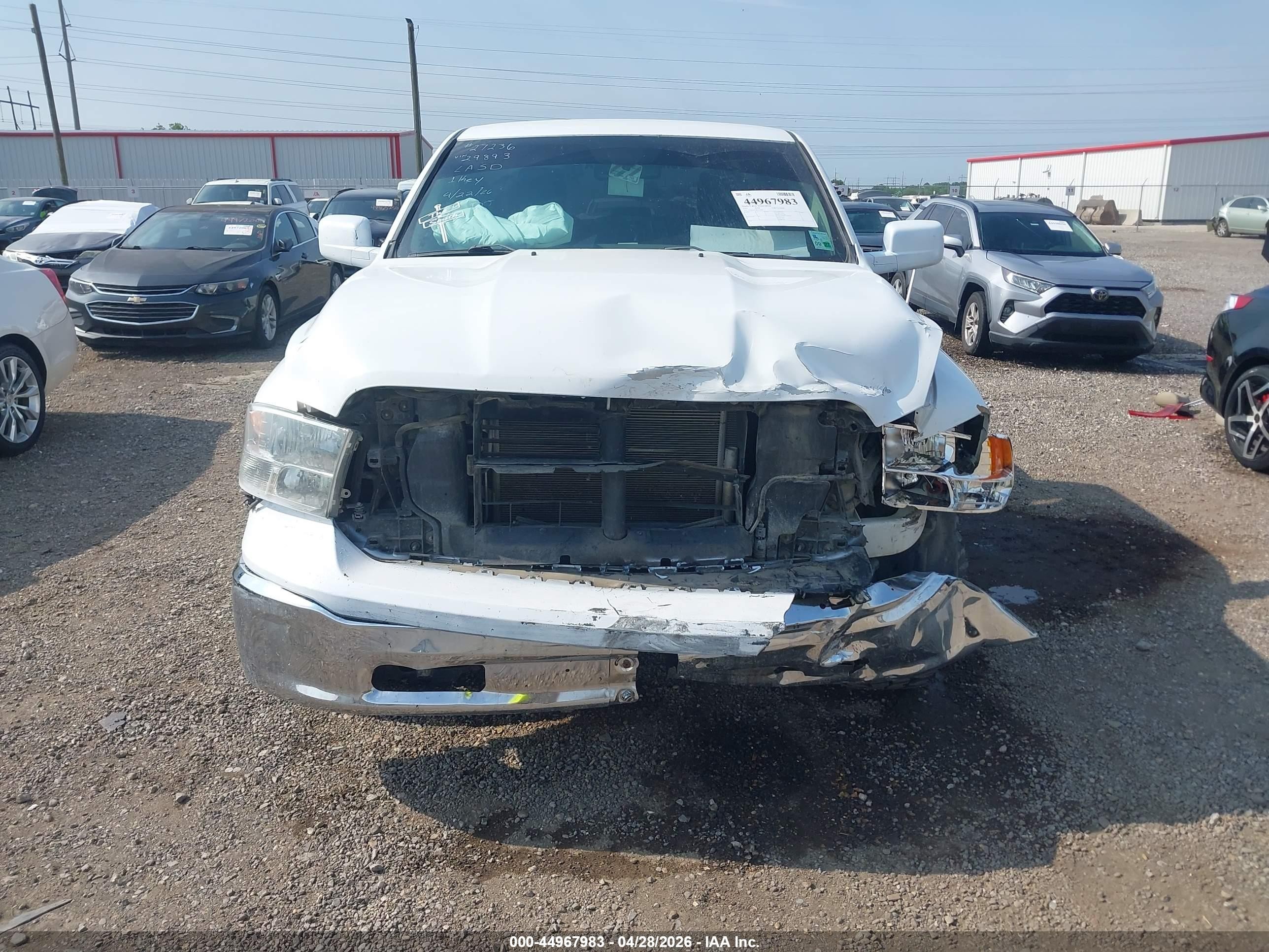 2019 Ram 1500 Classic Tradesman  4x2 6'4 Box White vin: 1C6RR6FG8KS529893