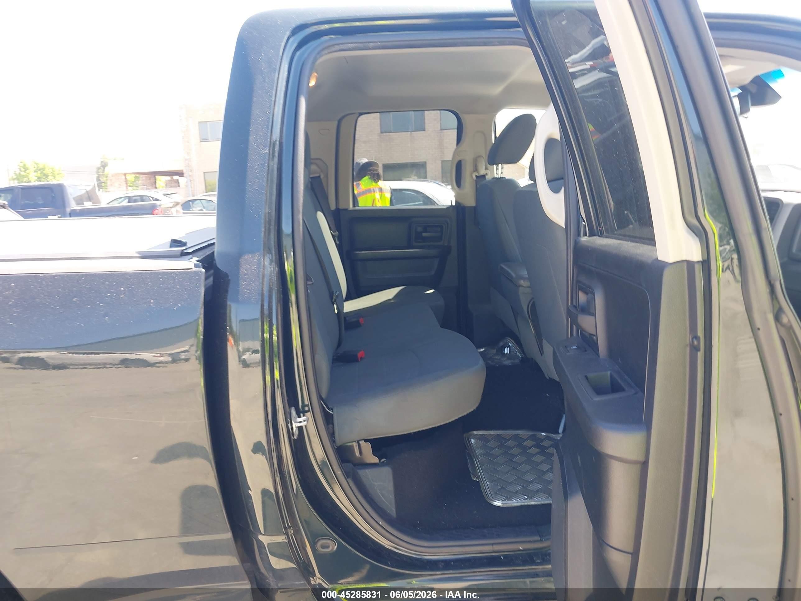 2015 Ram 1500 Tradesman Black vin: 1C6RR6FG9FS693059