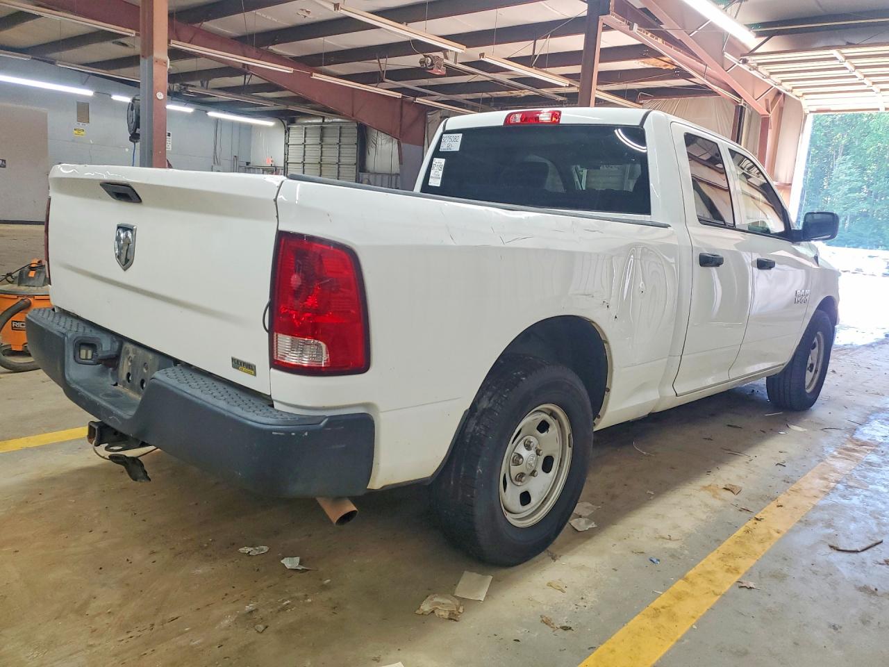 2015 Ram 1500 St White vin: 1C6RR6FGXFS709284