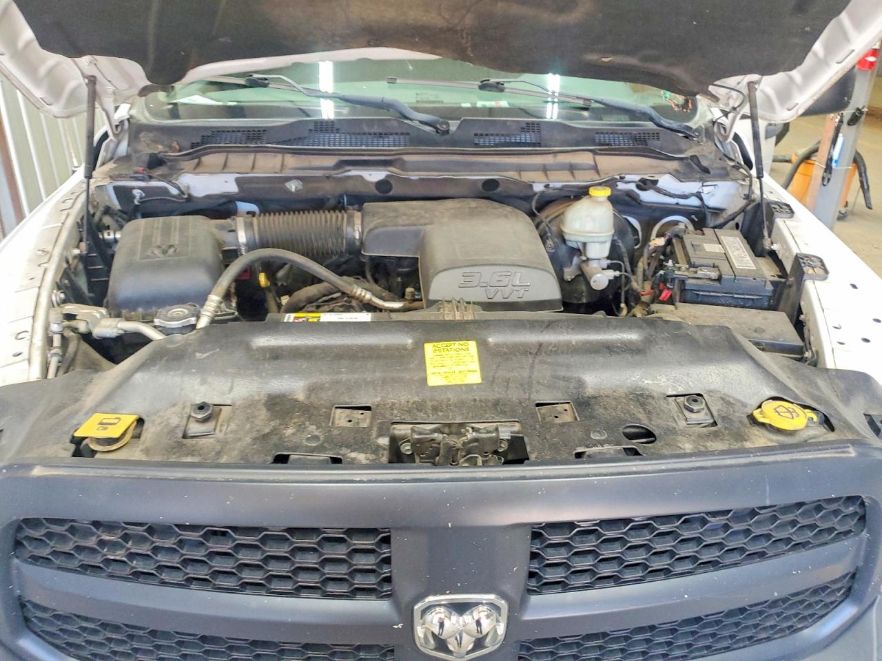 2015 Ram 1500 St White vin: 1C6RR6FGXFS709284
