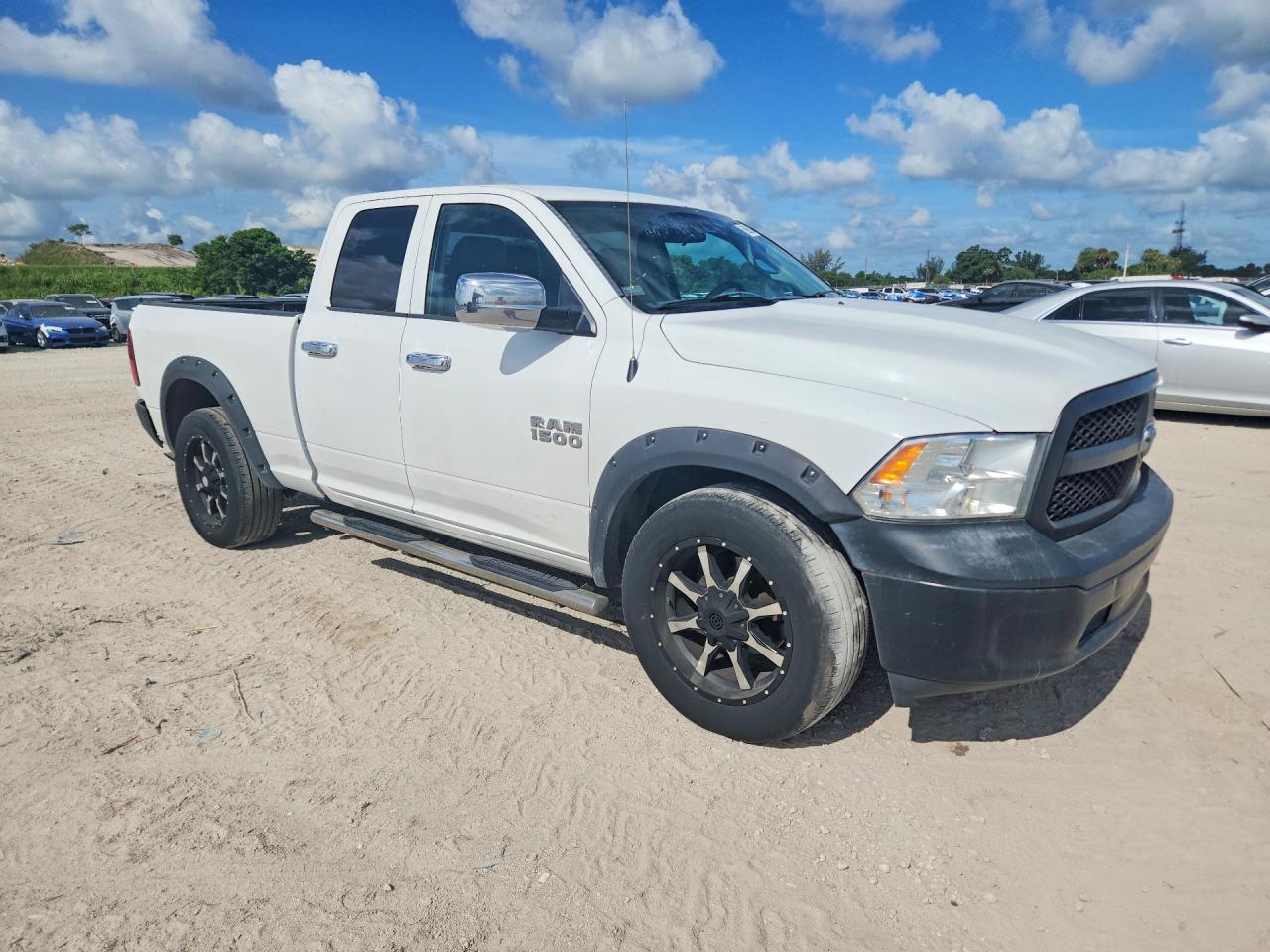 2015 Ram 1500 St White vin: 1C6RR6FGXFS729017