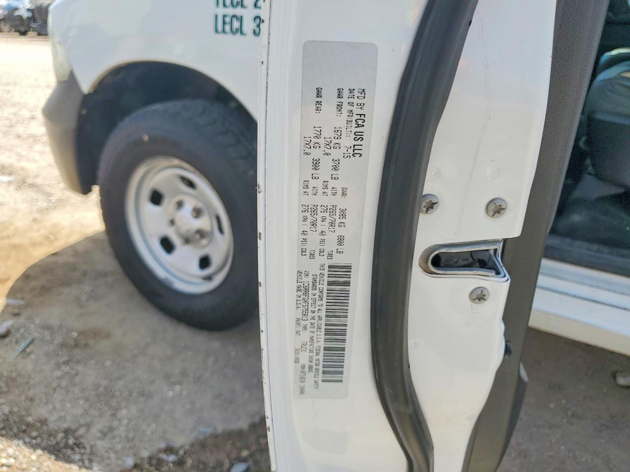 2015 Ram 1500 St White vin: 1C6RR6FGXFS755813