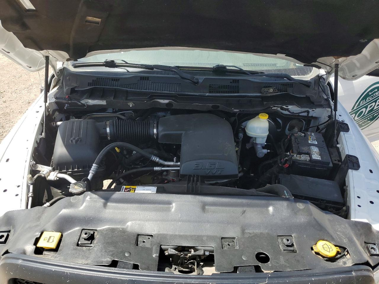 2015 Ram 1500 St White vin: 1C6RR6FGXFS755813