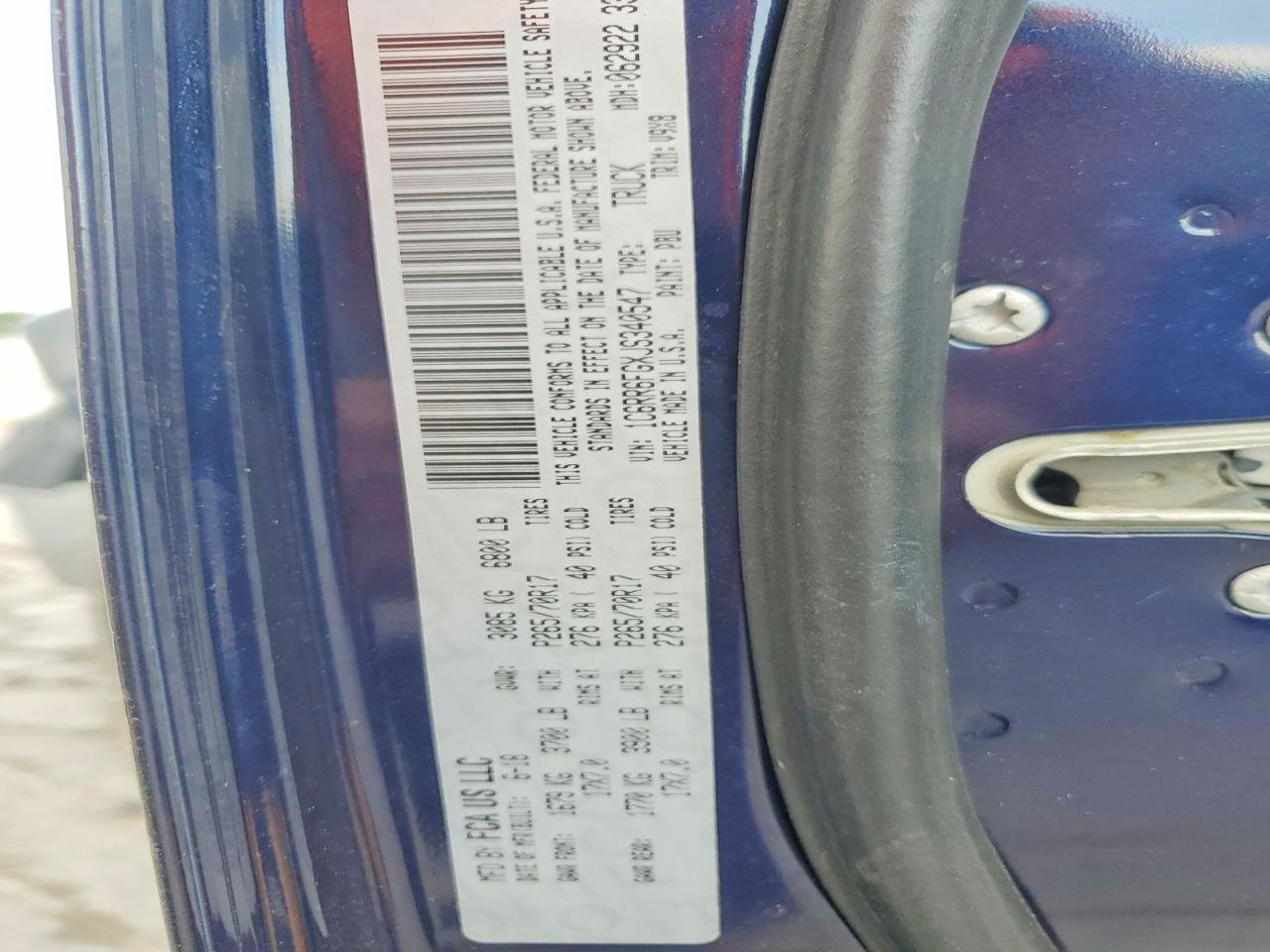 2018 Ram 1500 St Blue vin: 1C6RR6FGXJS340547
