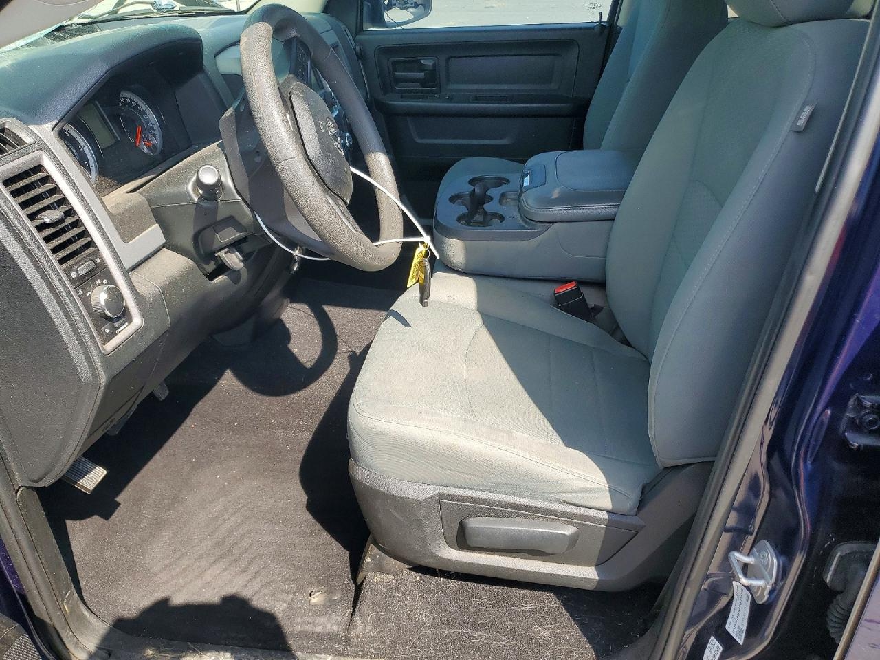 2018 Ram 1500 St Blue vin: 1C6RR6FGXJS340547