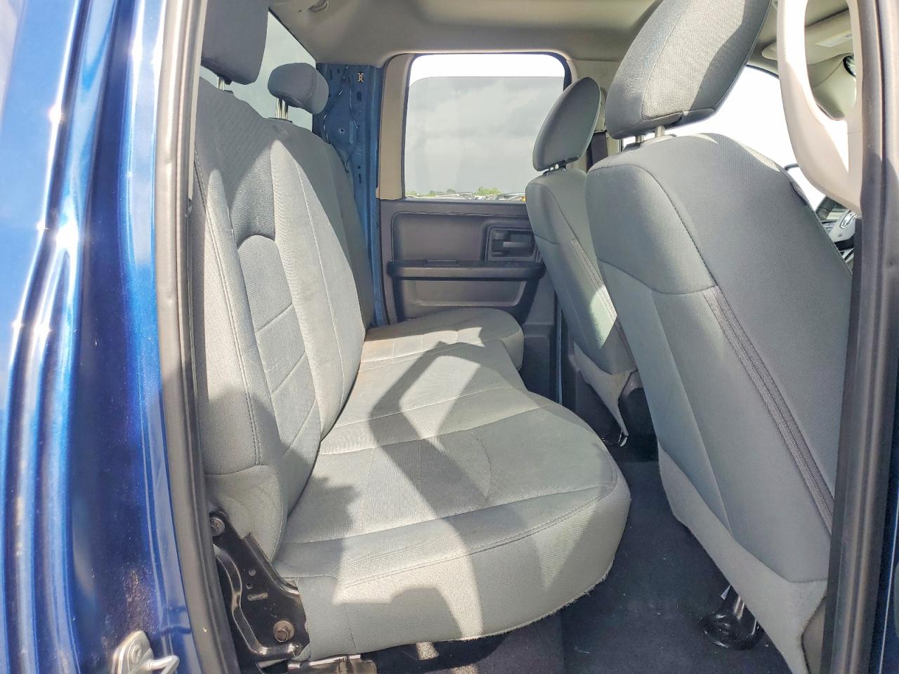 2019 Ram 1500 Classic Tradesman Синий vin: 1C6RR6FGXKS733479