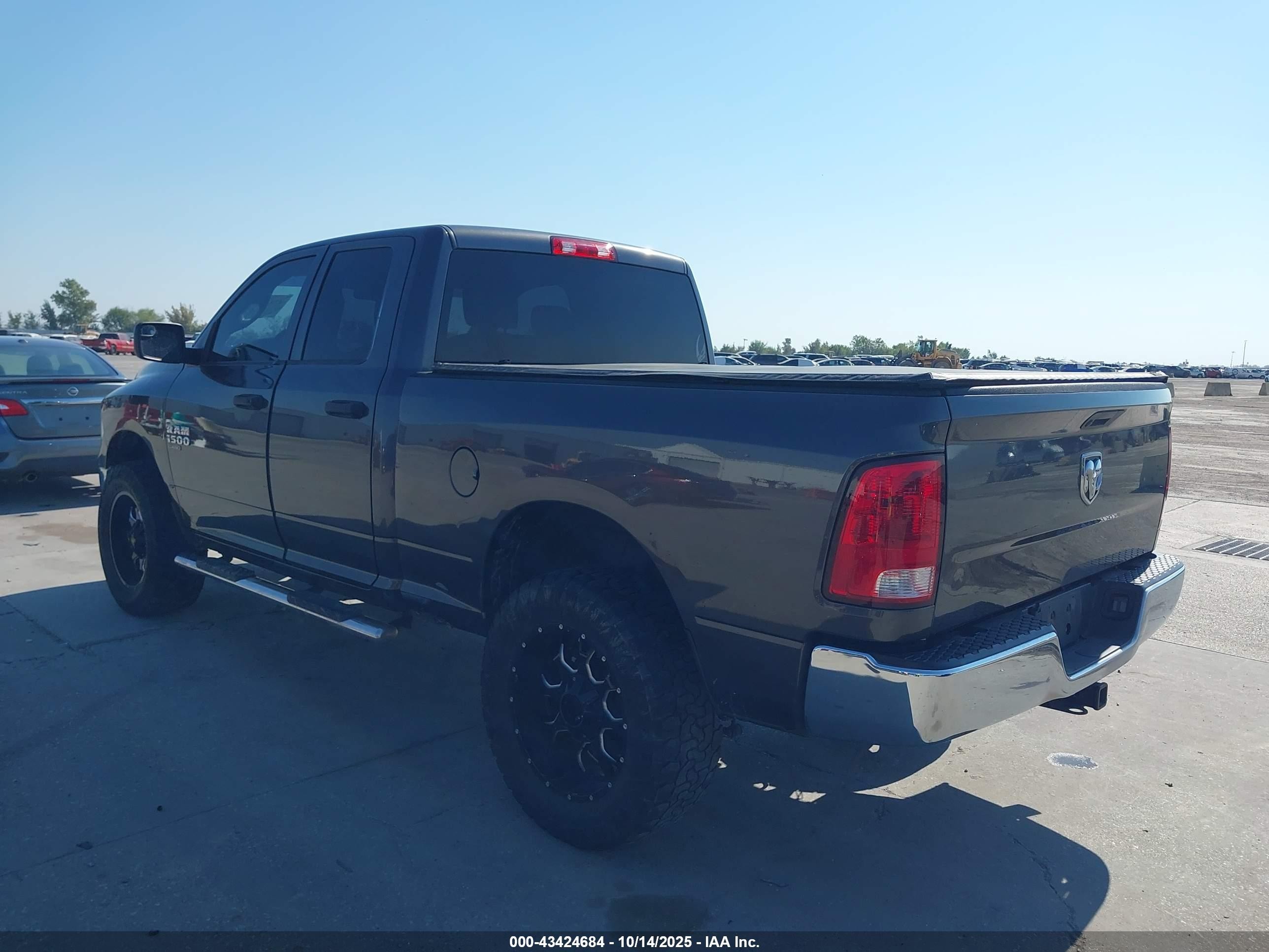 2020 Ram 1500 Classic Tradesman  4x2 6'4 Box Gray vin: 1C6RR6FGXLS138956
