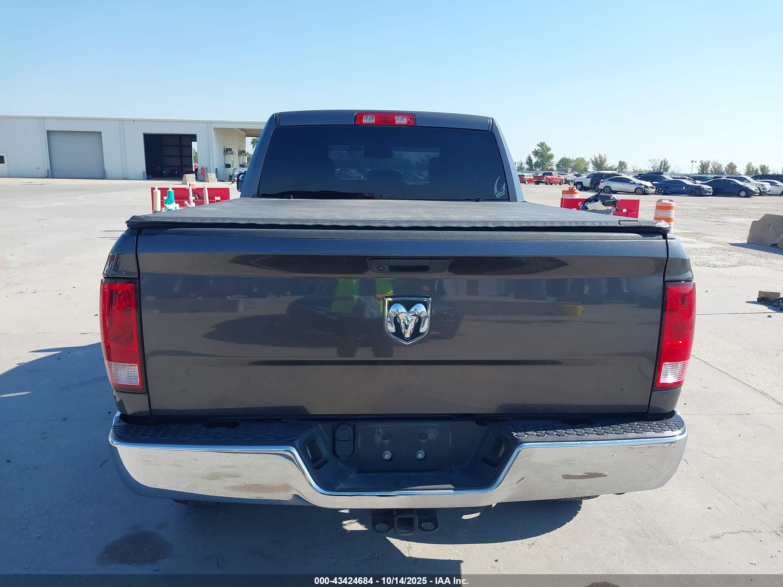 2020 Ram 1500 Classic Tradesman  4x2 6'4 Box Gray vin: 1C6RR6FGXLS138956