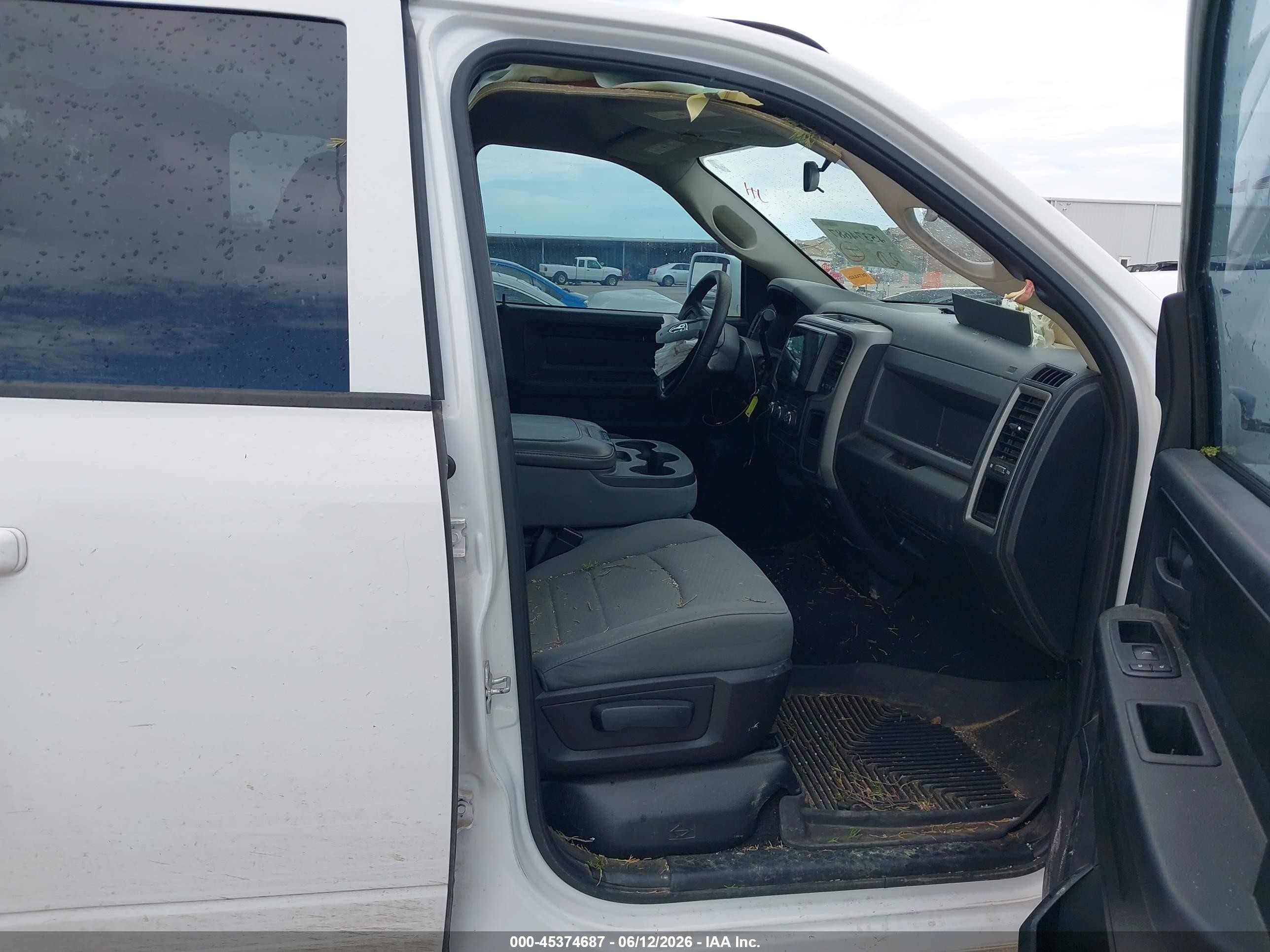 2013 Ram 1500 Tradesman White vin: 1C6RR6FP0DS500858