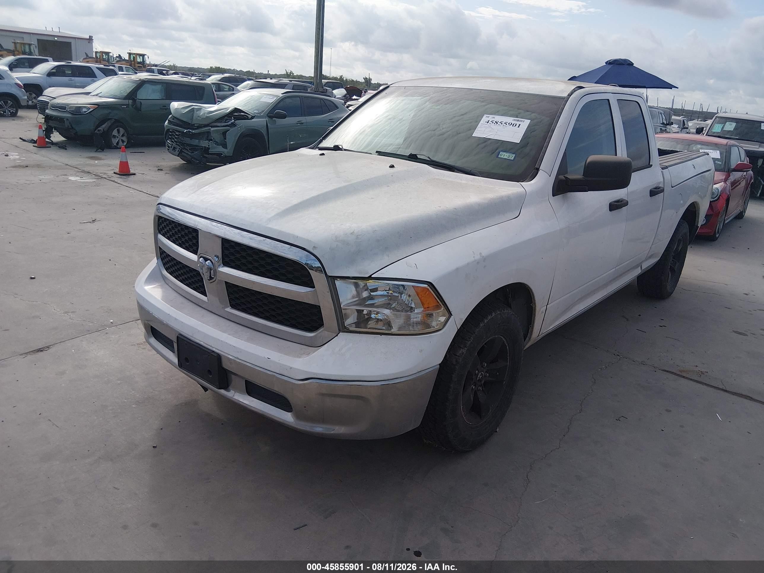 2013 Ram 1500 White vin: 1C6RR6FP0DS581327