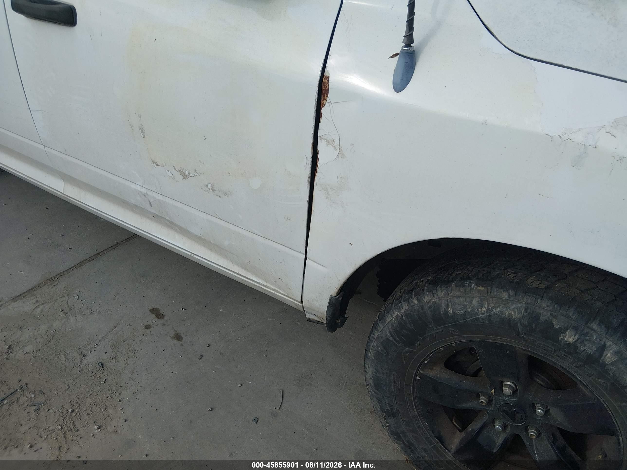 2013 Ram 1500 White vin: 1C6RR6FP0DS581327