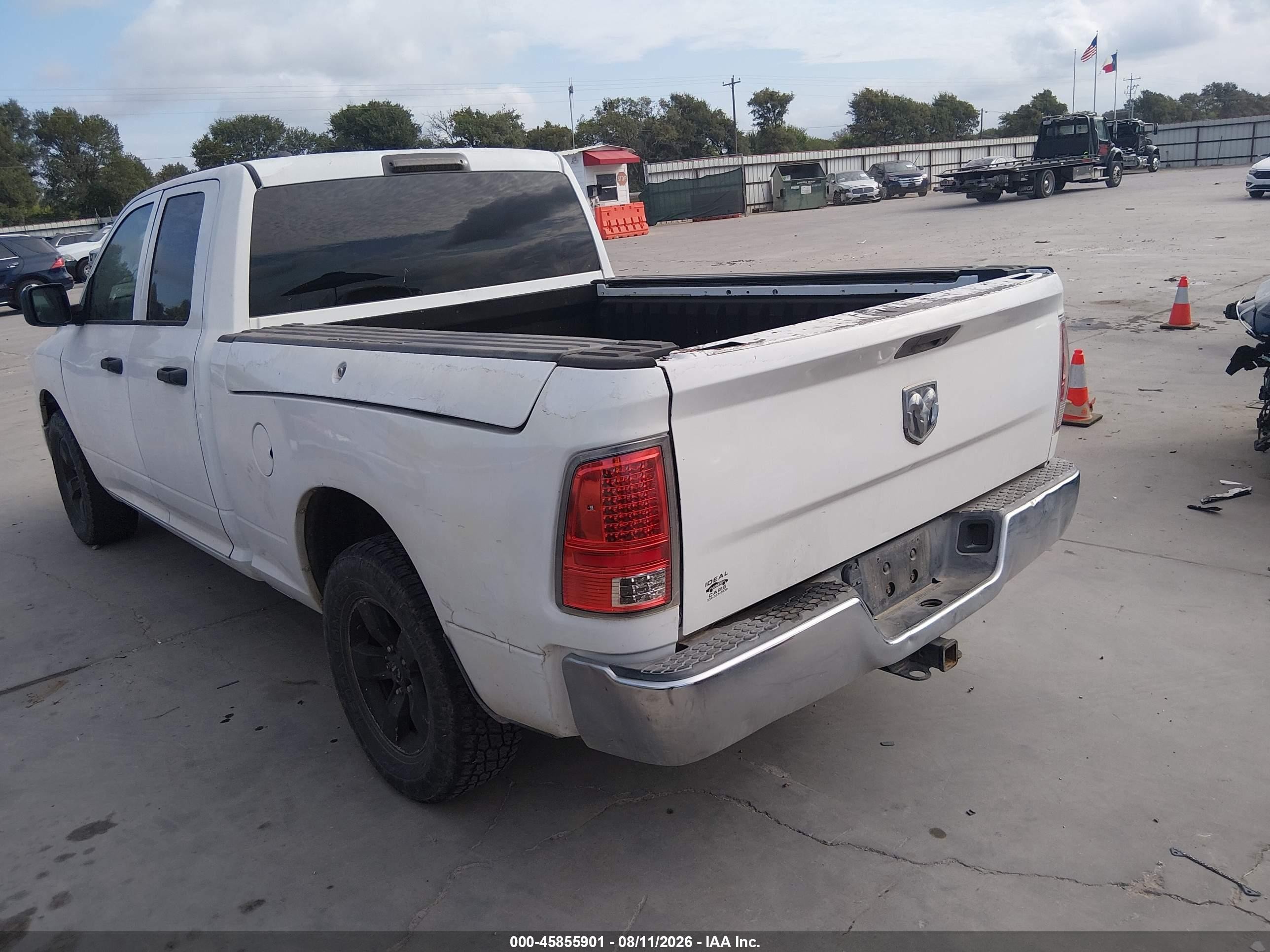 2013 Ram 1500 White vin: 1C6RR6FP0DS581327