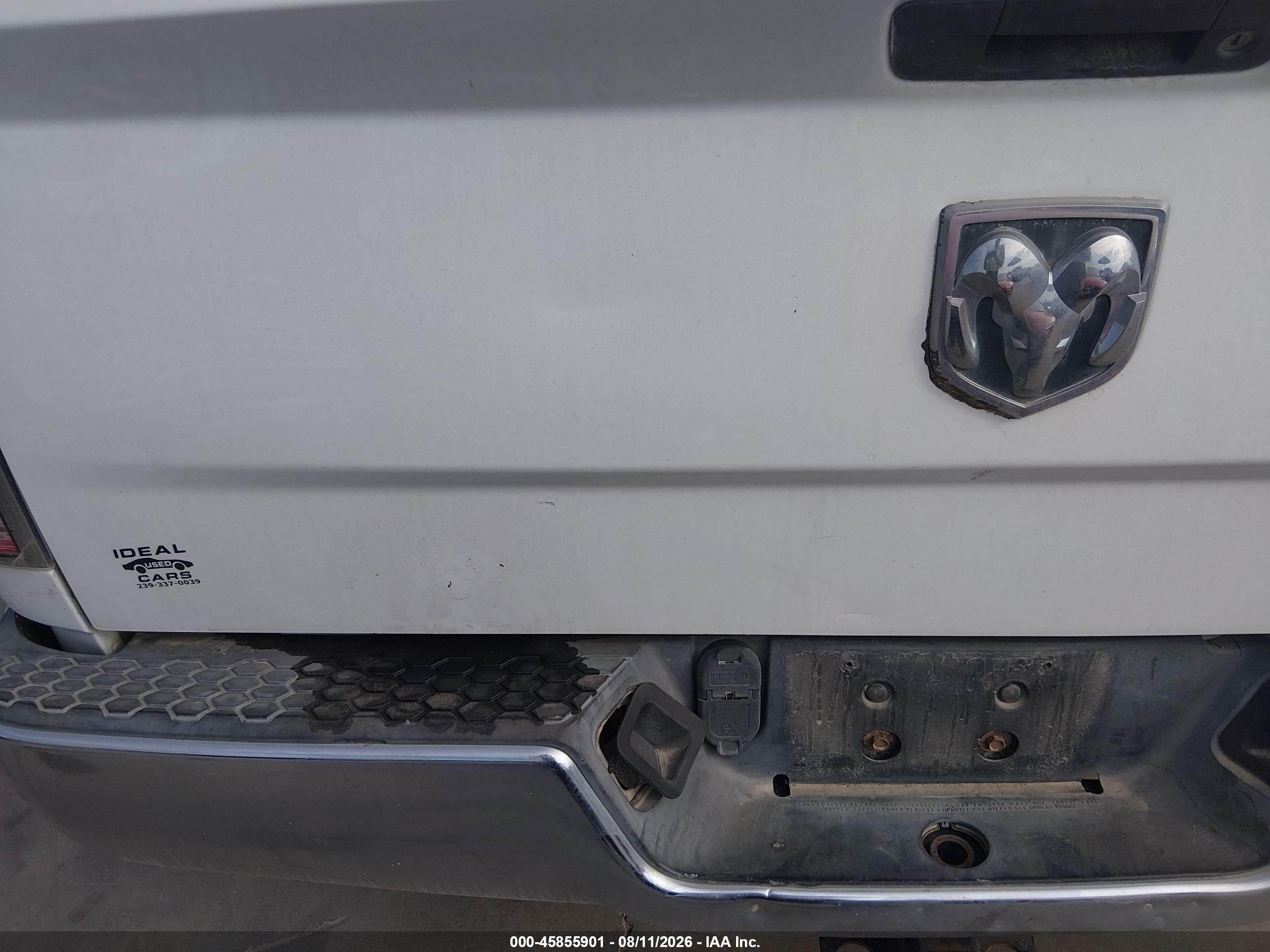 2013 Ram 1500 White vin: 1C6RR6FP0DS581327
