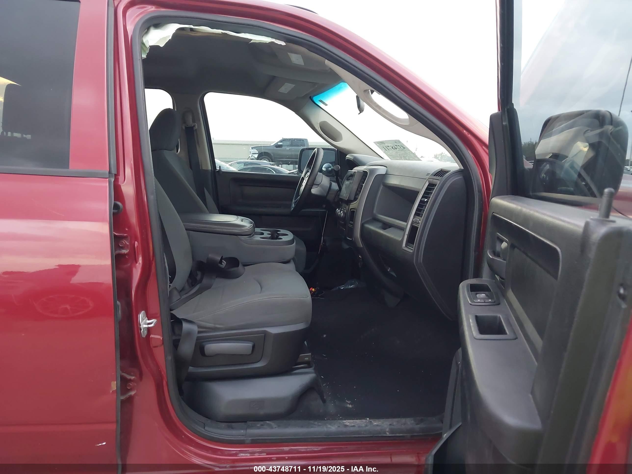 2013 Ram 1500 Tradesman Красный vin: 1C6RR6FP1DS558218