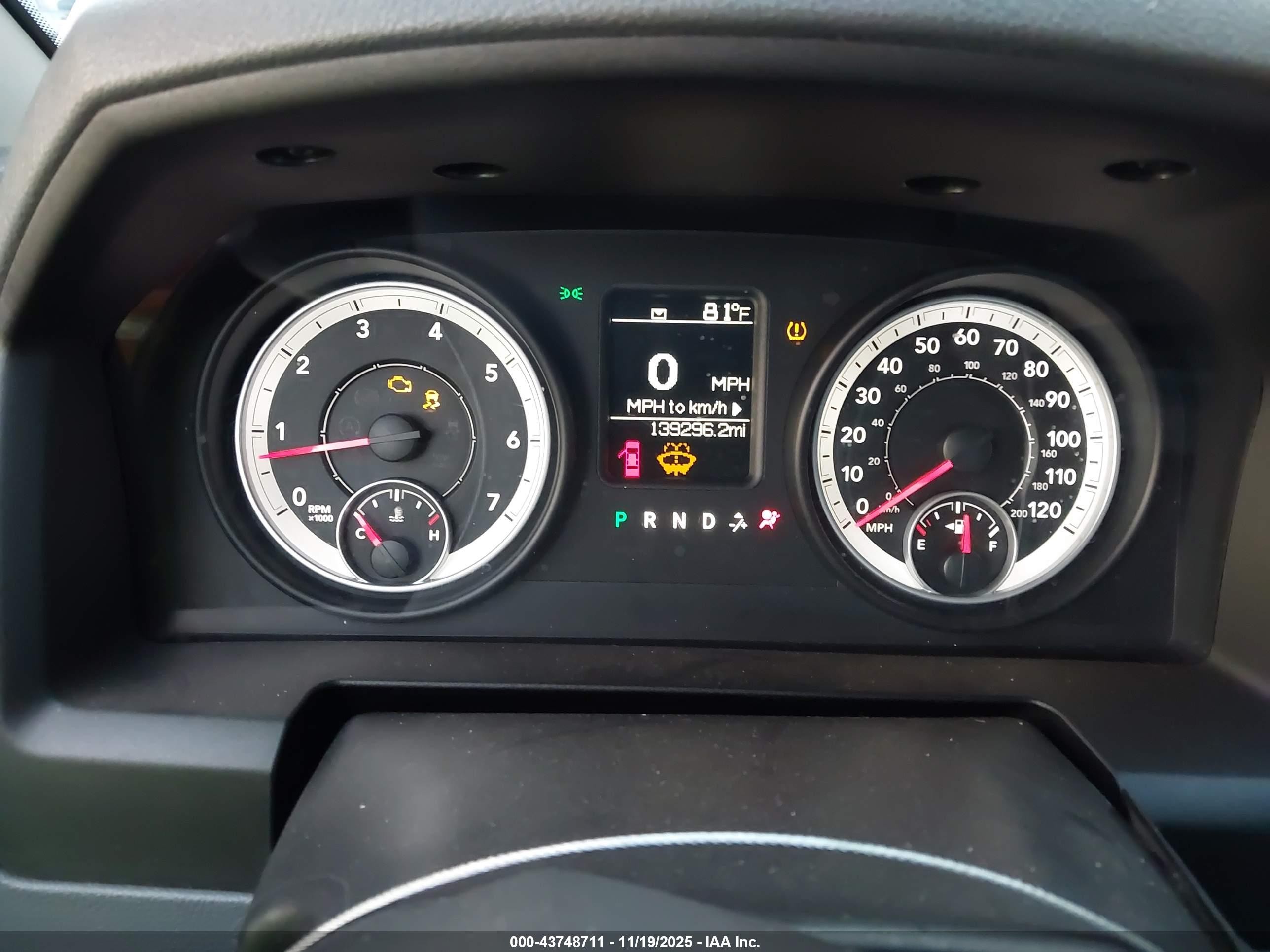 2013 Ram 1500 Tradesman Красный vin: 1C6RR6FP1DS558218