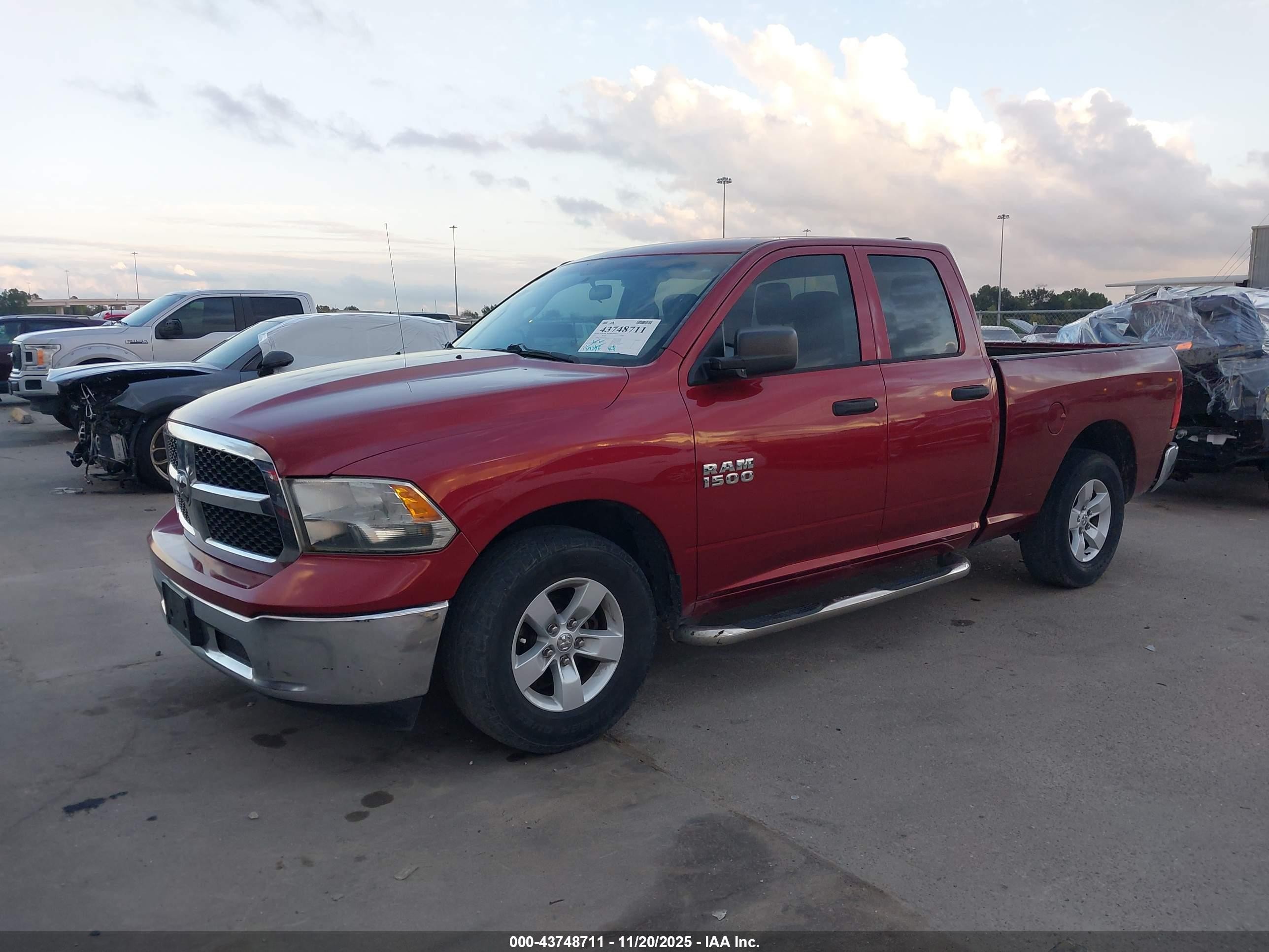 2013 Ram 1500 Tradesman Красный vin: 1C6RR6FP1DS558218