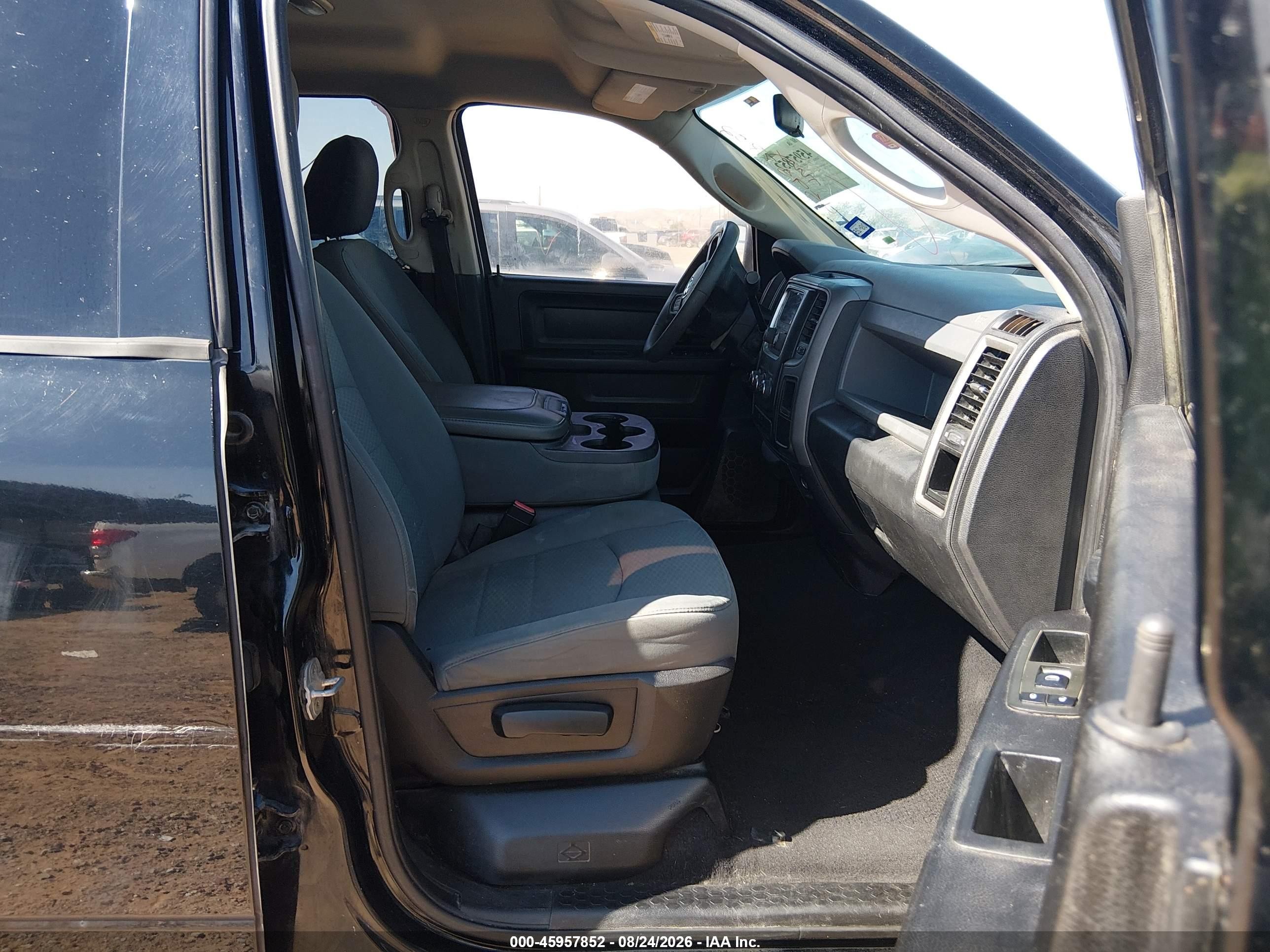 2013 Ram 1500 Tradesman Черный vin: 1C6RR6FP8DS628362