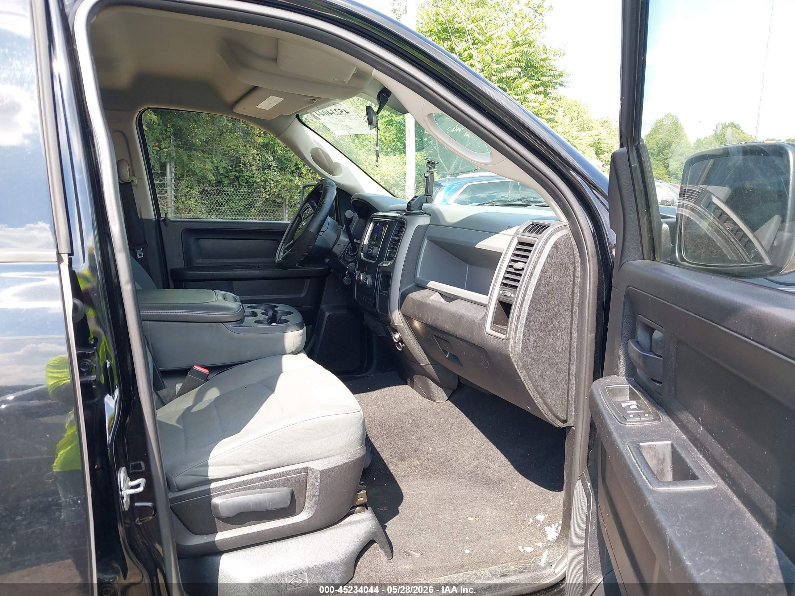 2013 Ram 1500 Tradesman Черный vin: 1C6RR6FPXDS538050
