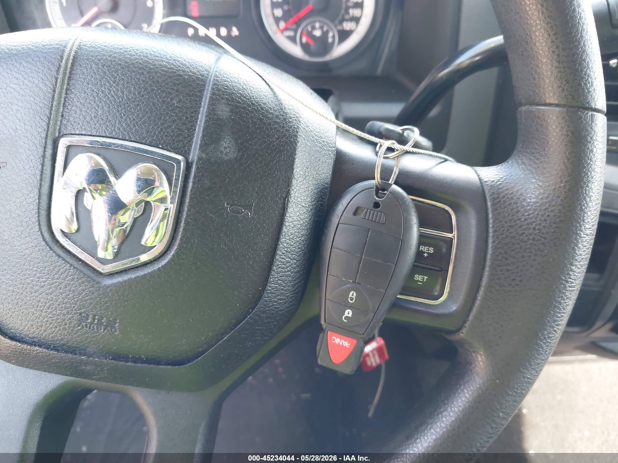 2013 Ram 1500 Tradesman Черный vin: 1C6RR6FPXDS538050